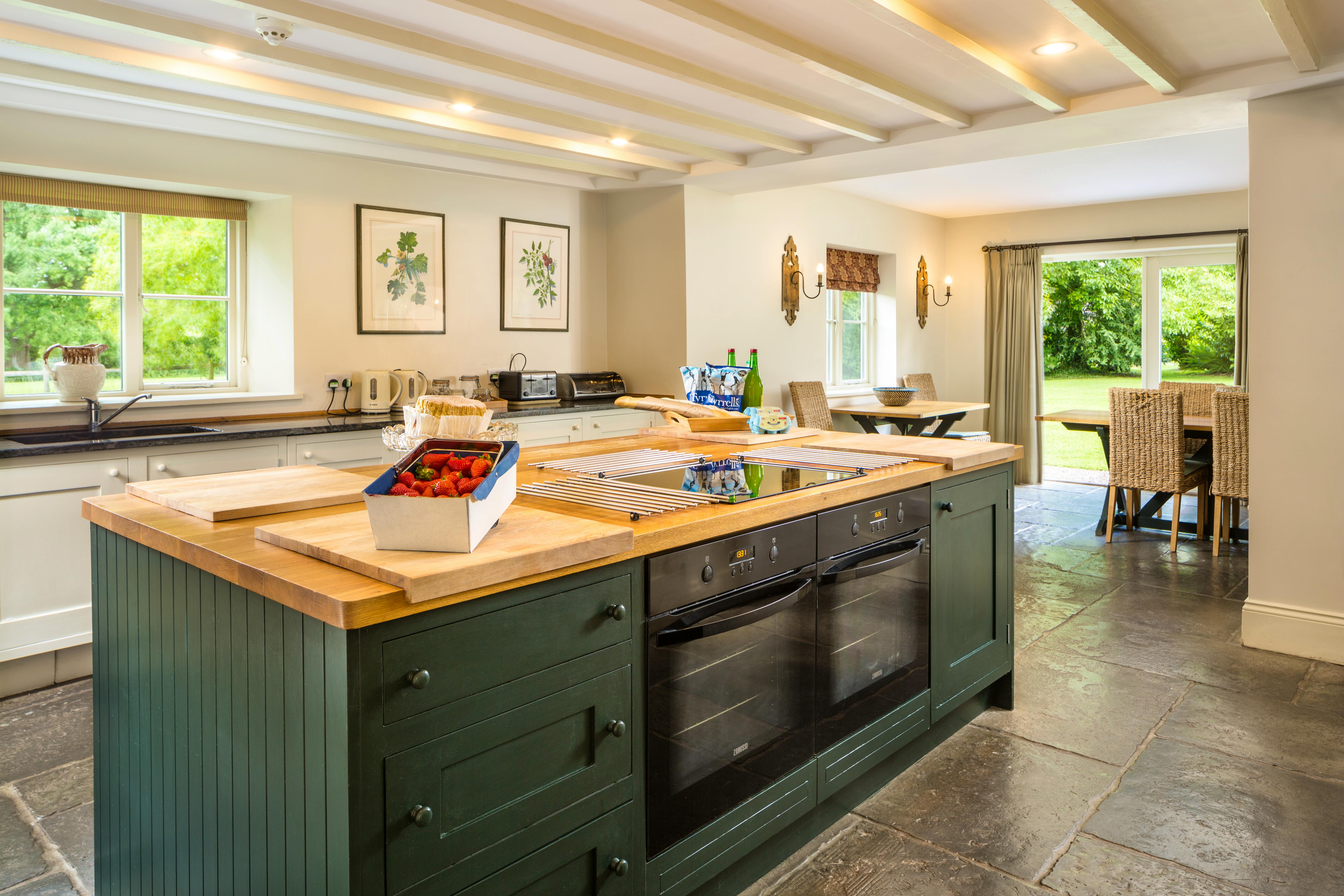 Working island with 2 electric oven