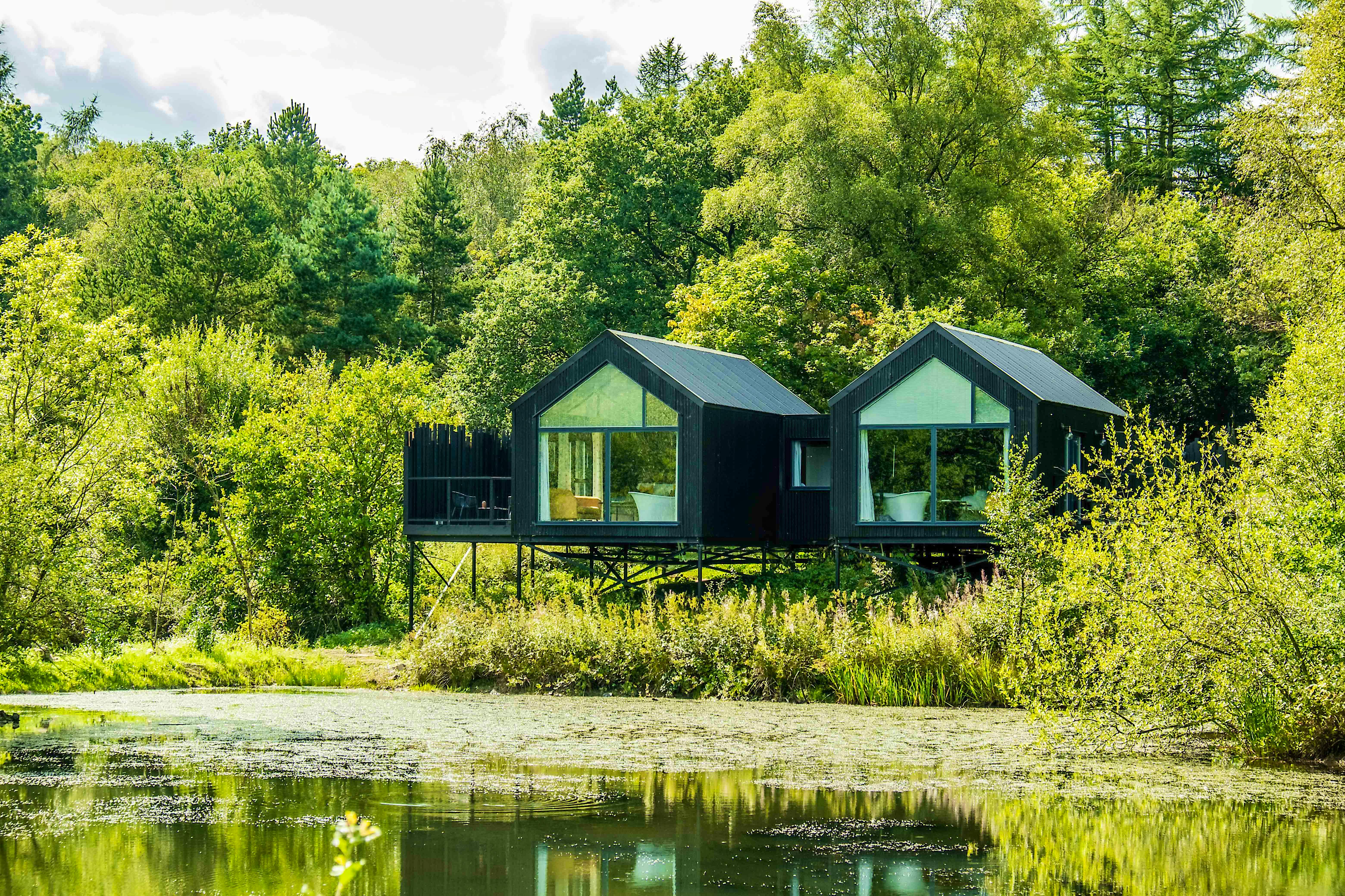15 Beautiful Boat Houses