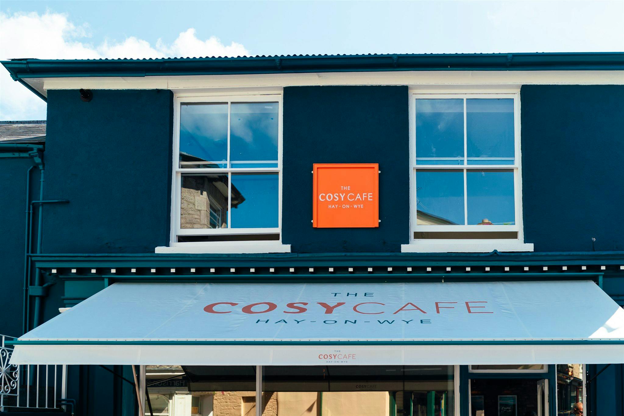 Cosy Retreats 2 Above Cosy Cafe