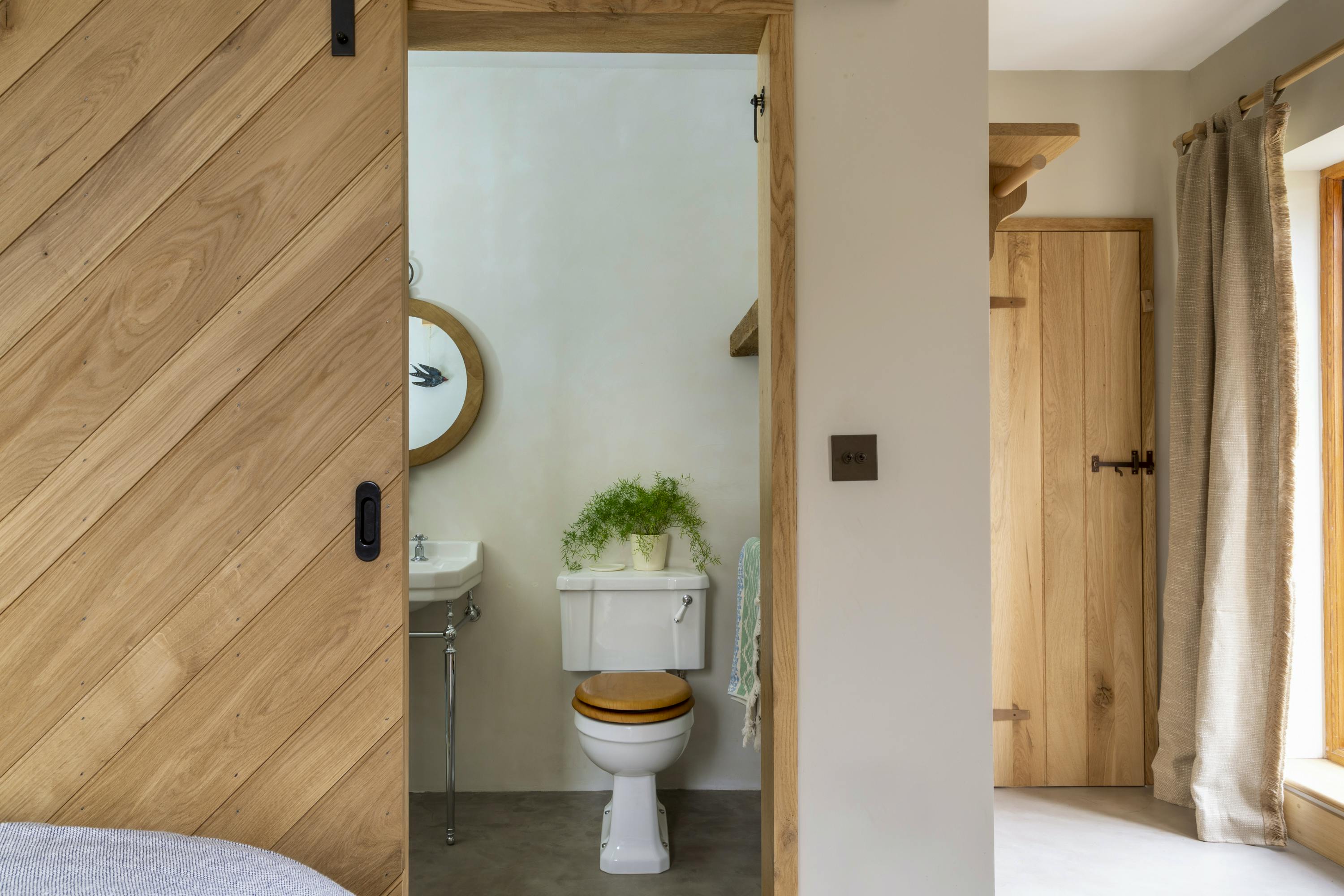 Fledgling Barn Ensuite