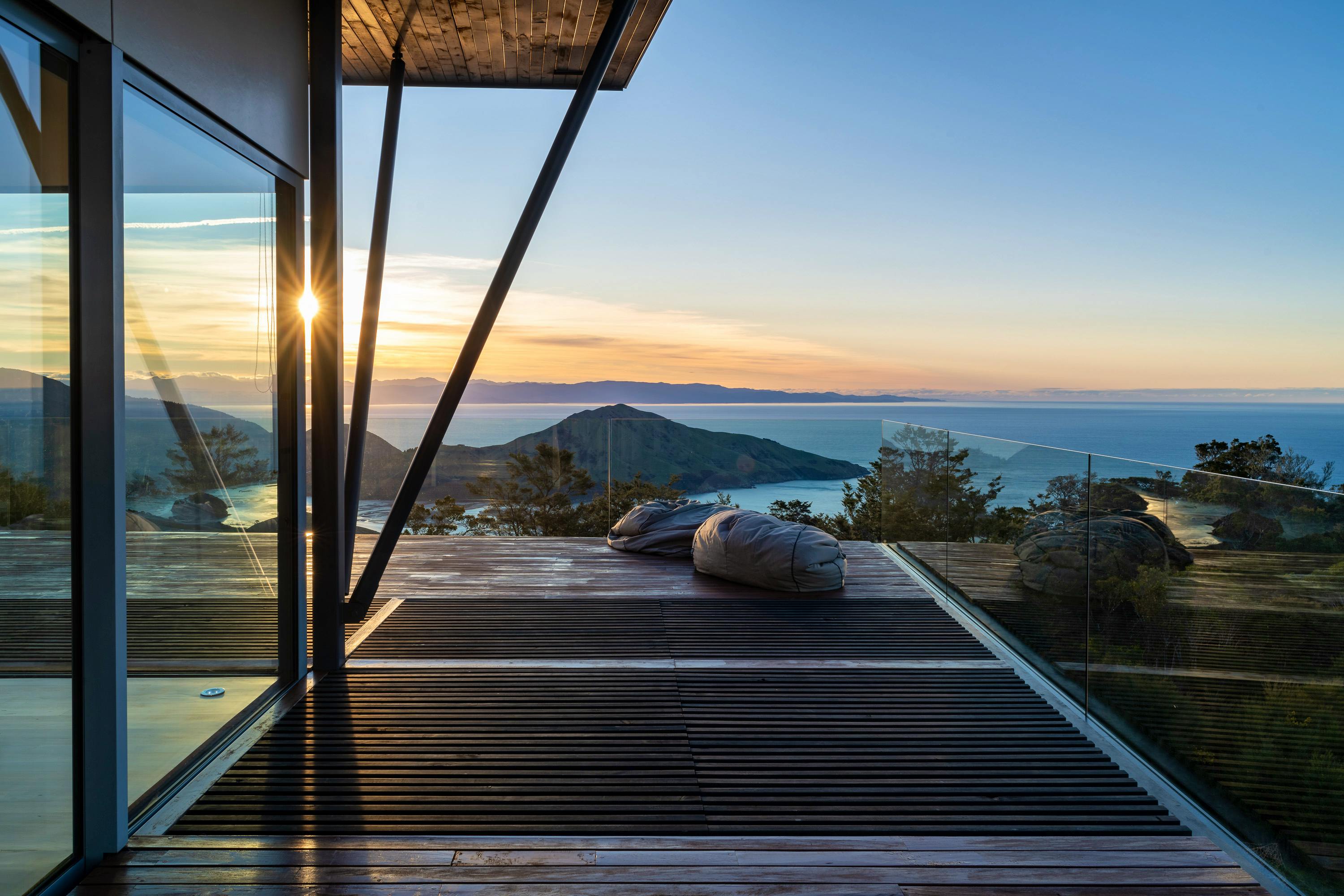 Peak View Retreat - Image 1