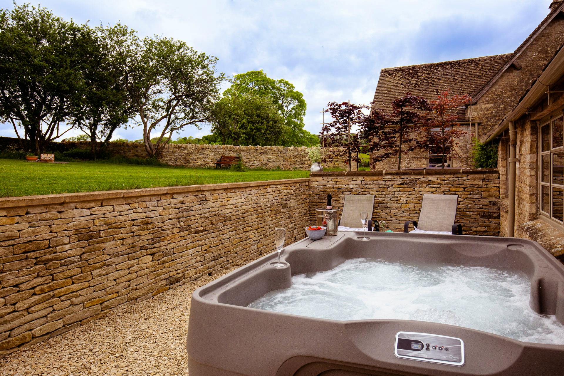 20 Charming Cotswolds Retreats