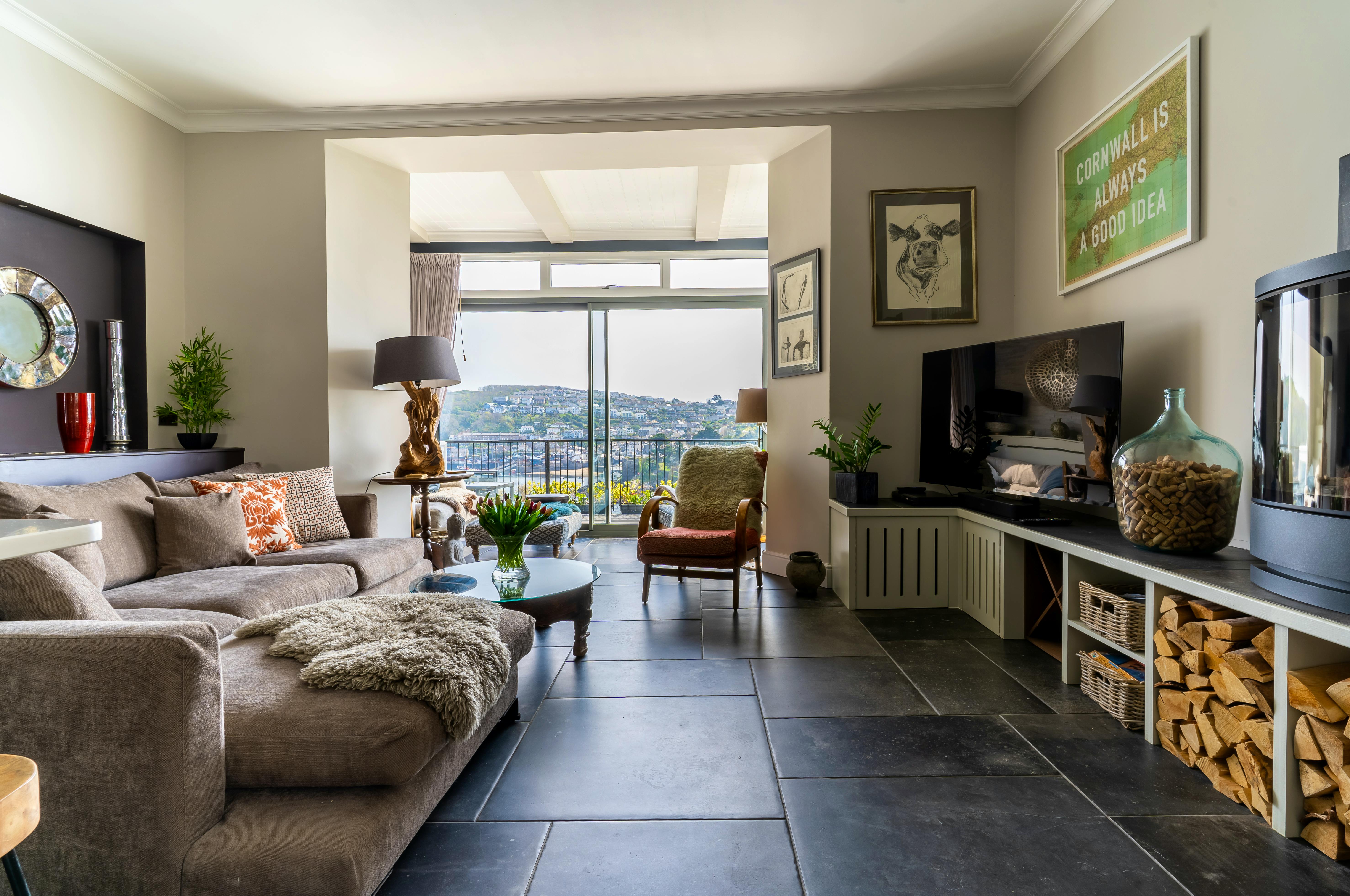 Cornish Seaside Stays for Summer