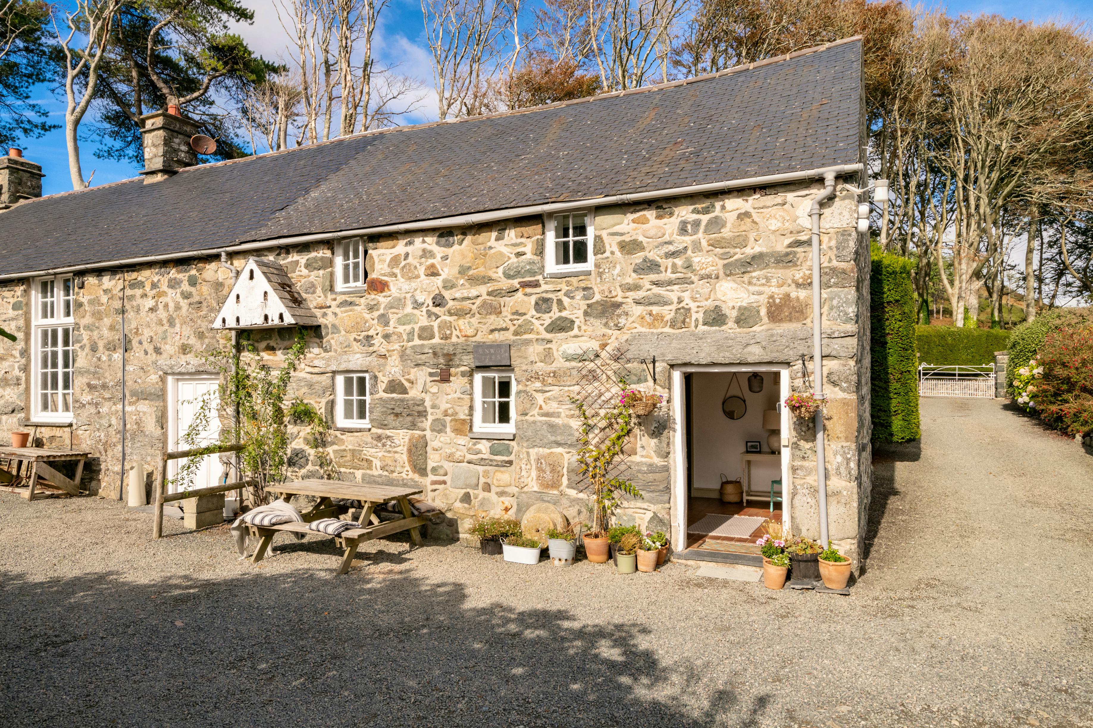 Stunning Stays on the Welsh Coast