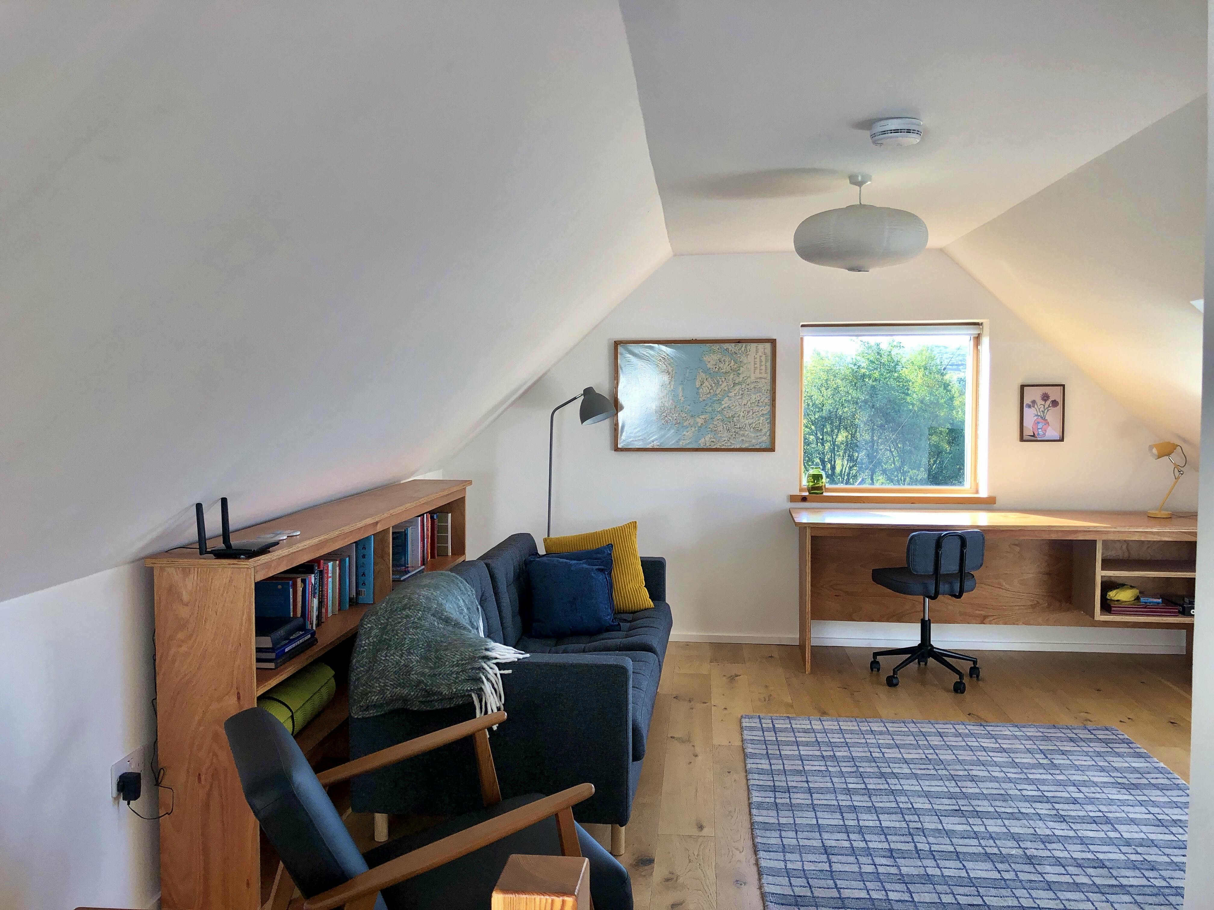 Second Living area with SMART TV