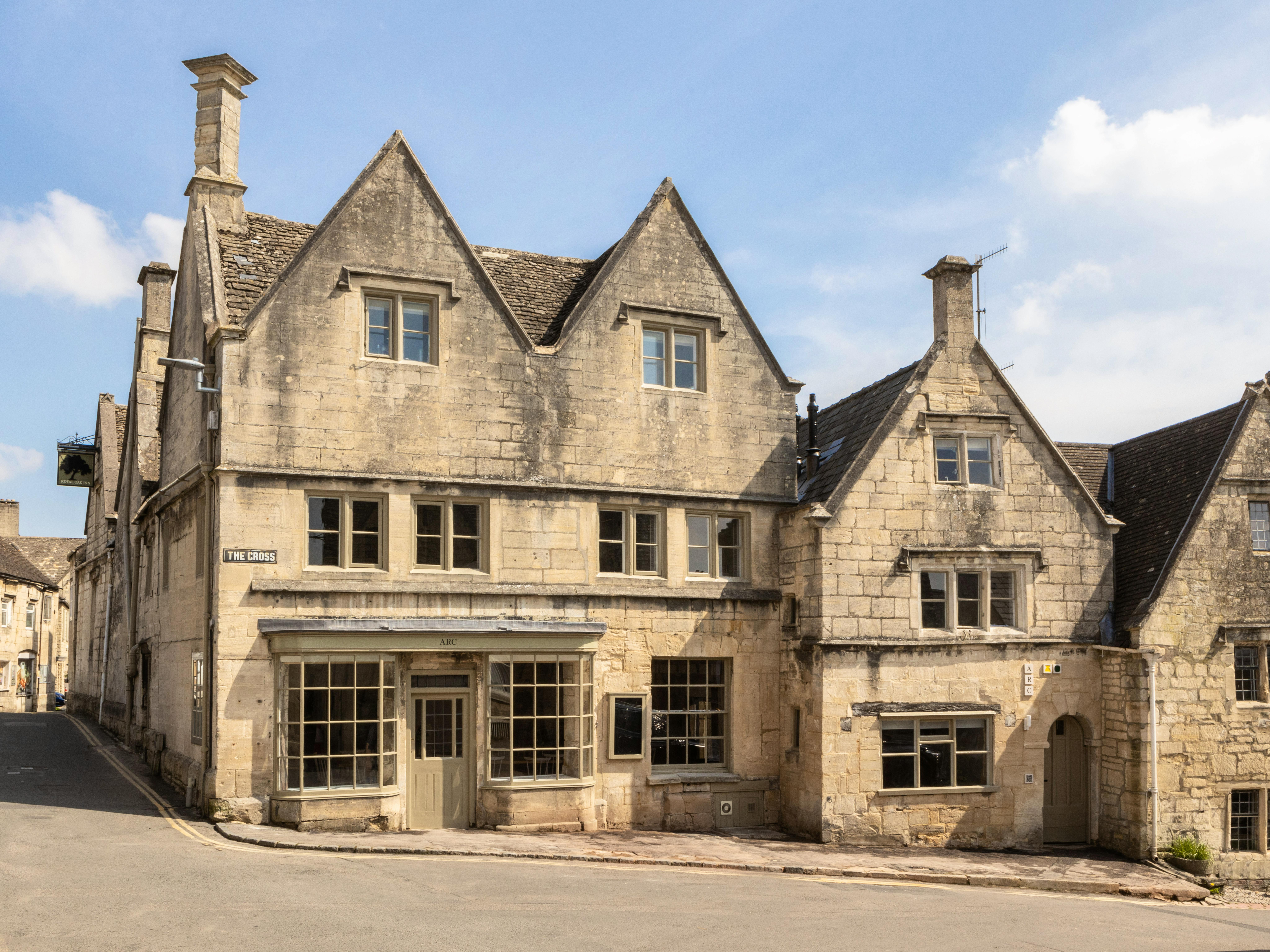 20 Charming Cotswolds Retreats