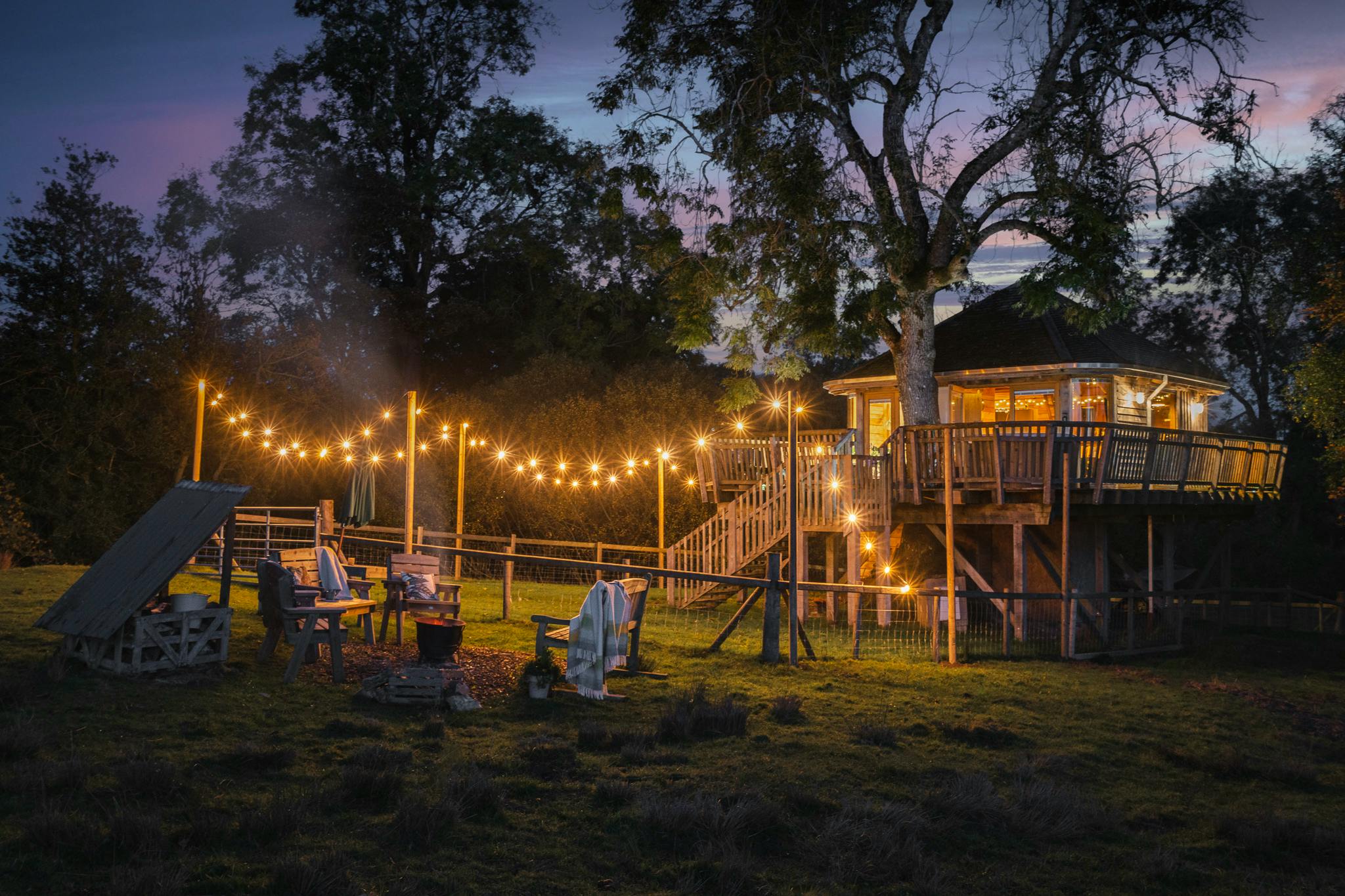 15 of the Best Treehouses with Hot Tubs