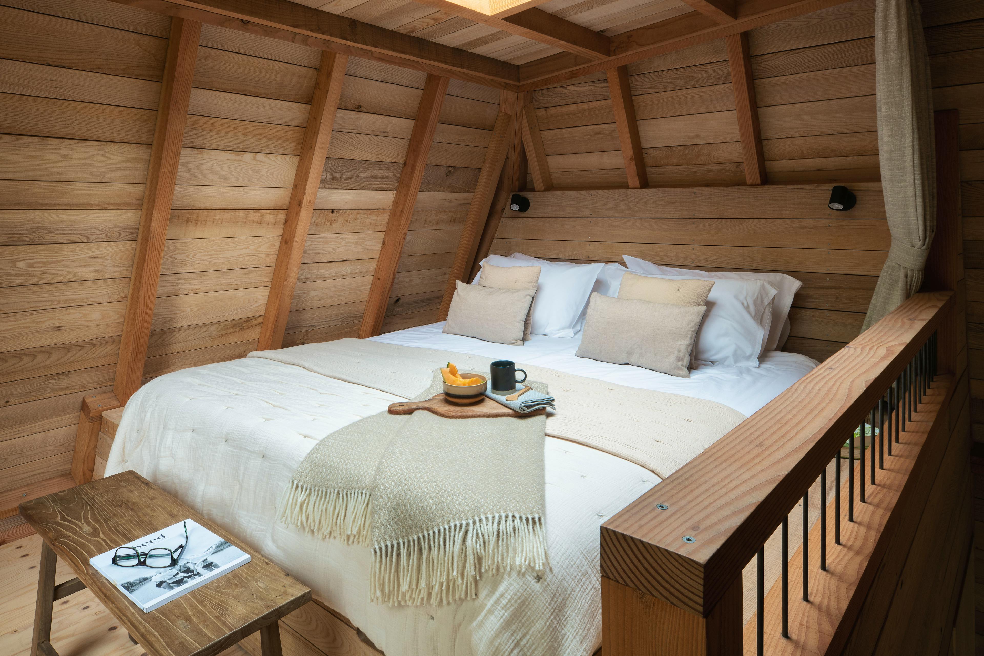 Blackcap Treehouse at Nymetwood Treehouses - Image 6