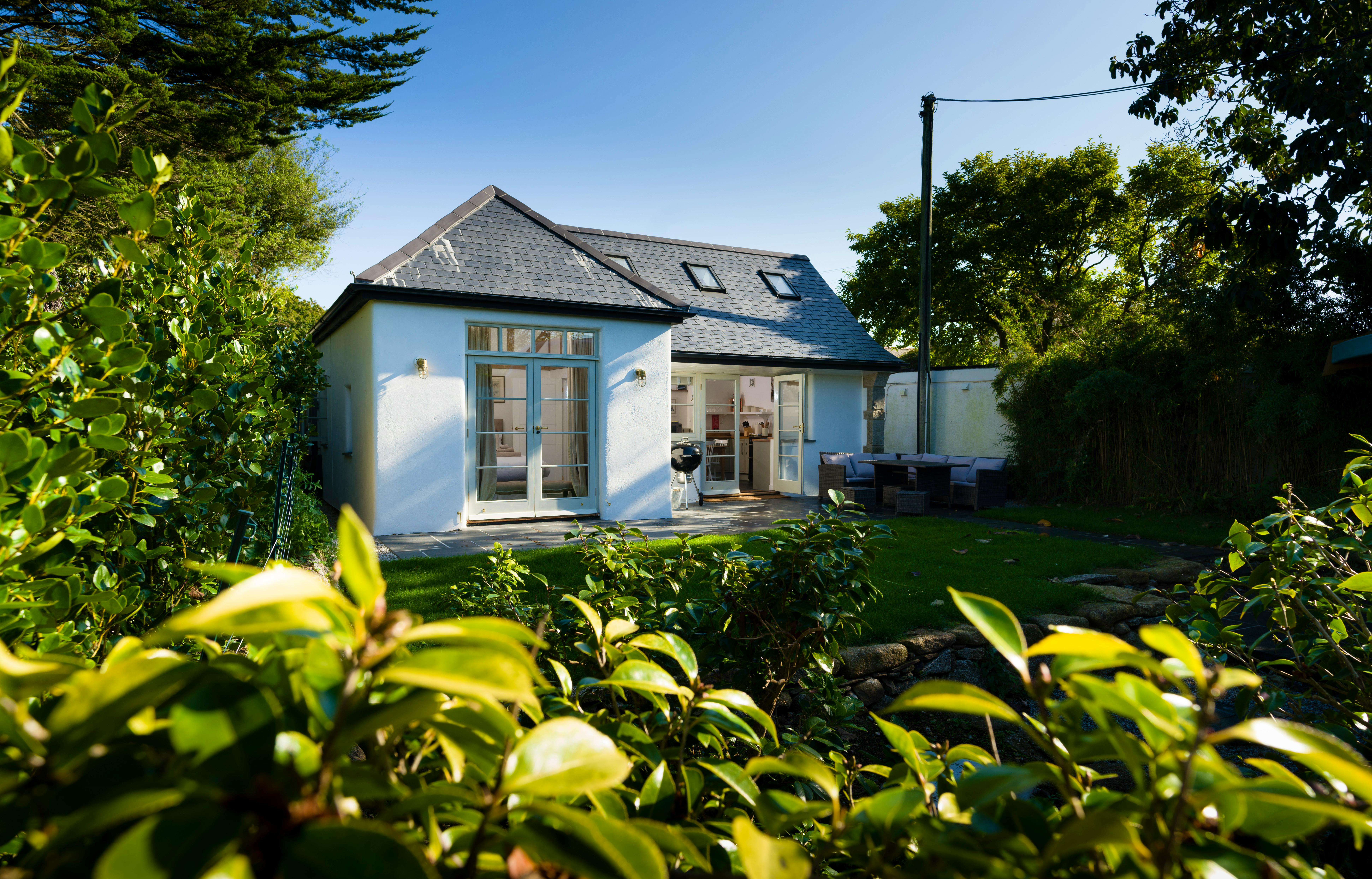 Cornish Seaside Stays for Summer