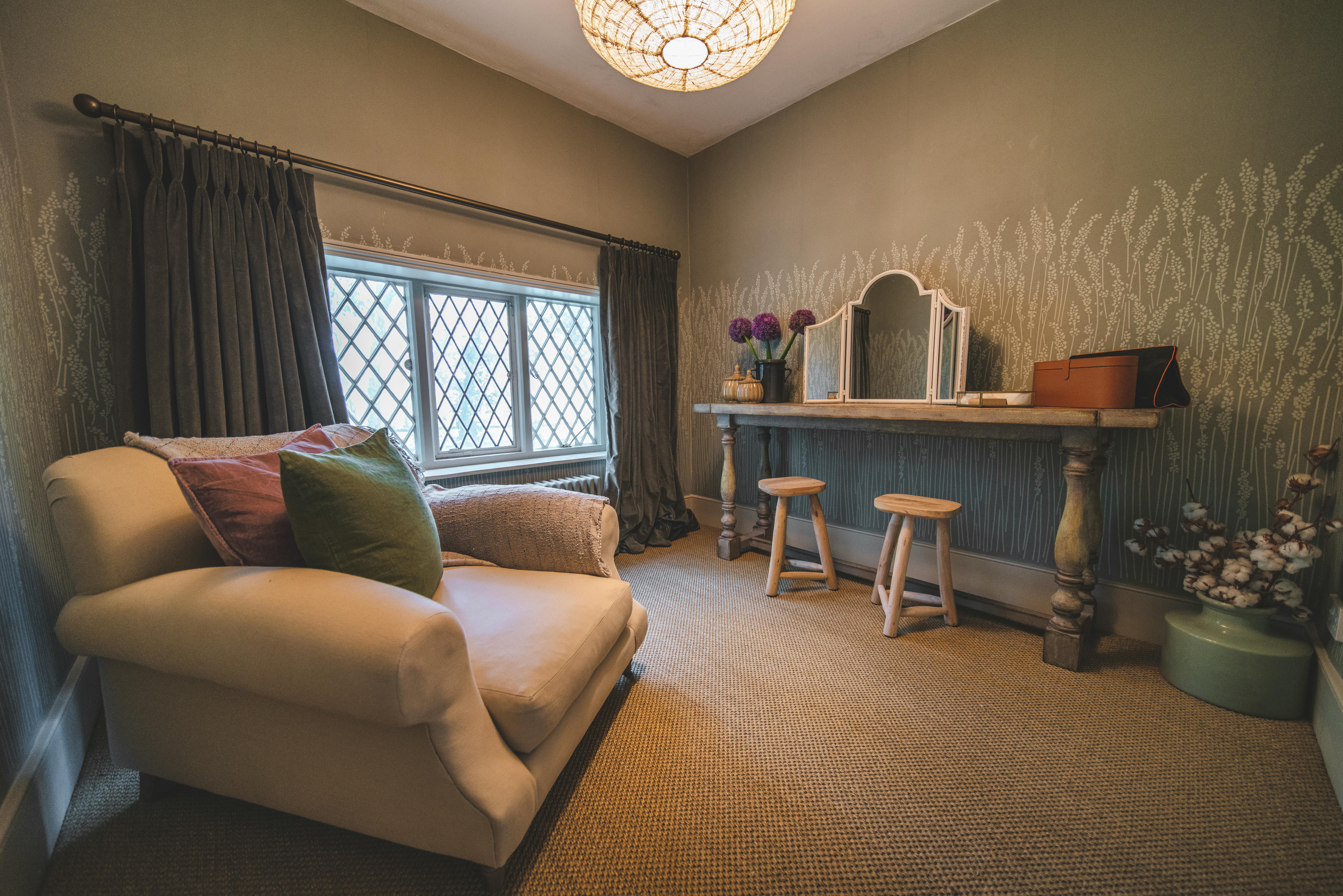 Nursery or twin bed room, family