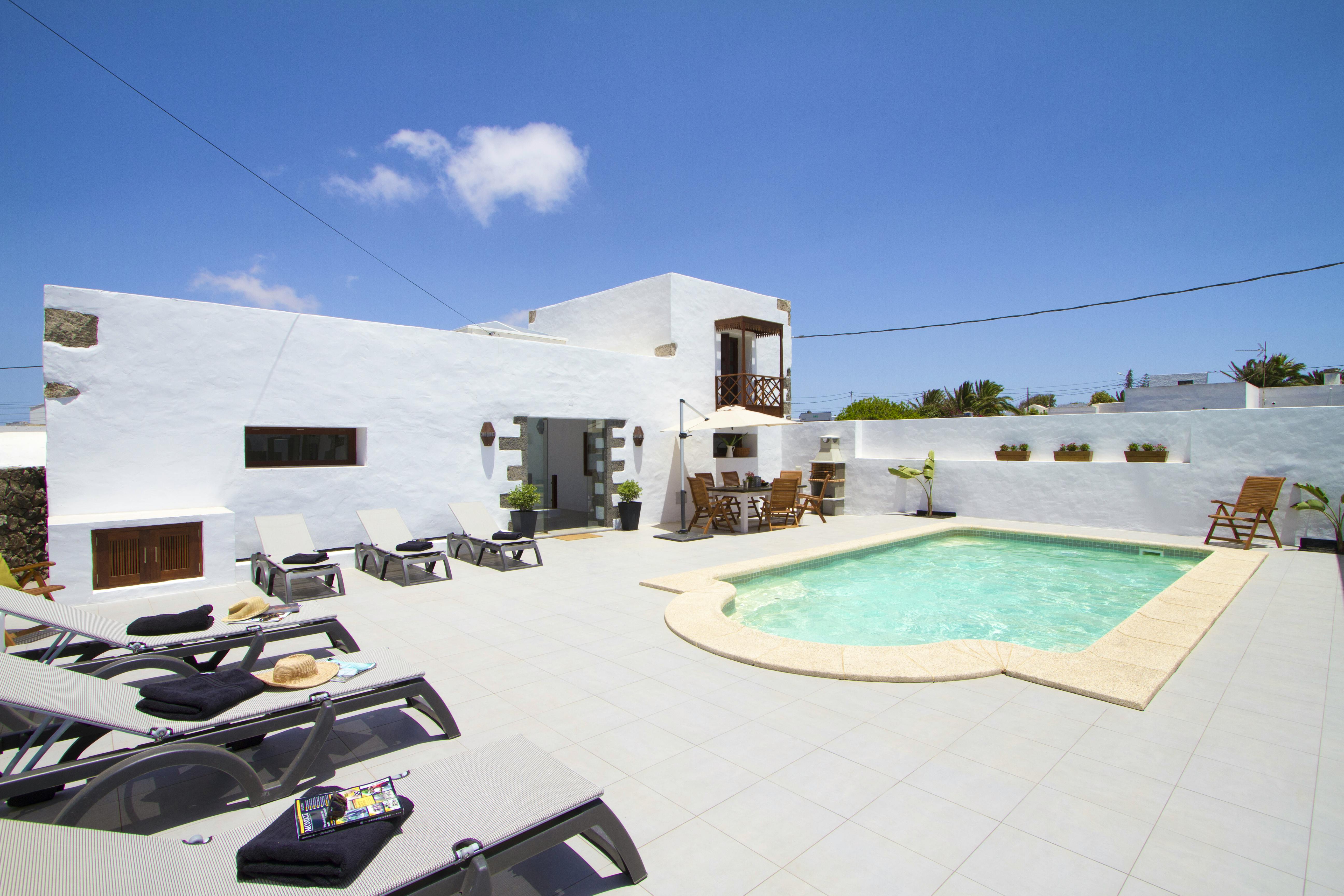 10 Best CoolStays in Lanzarote