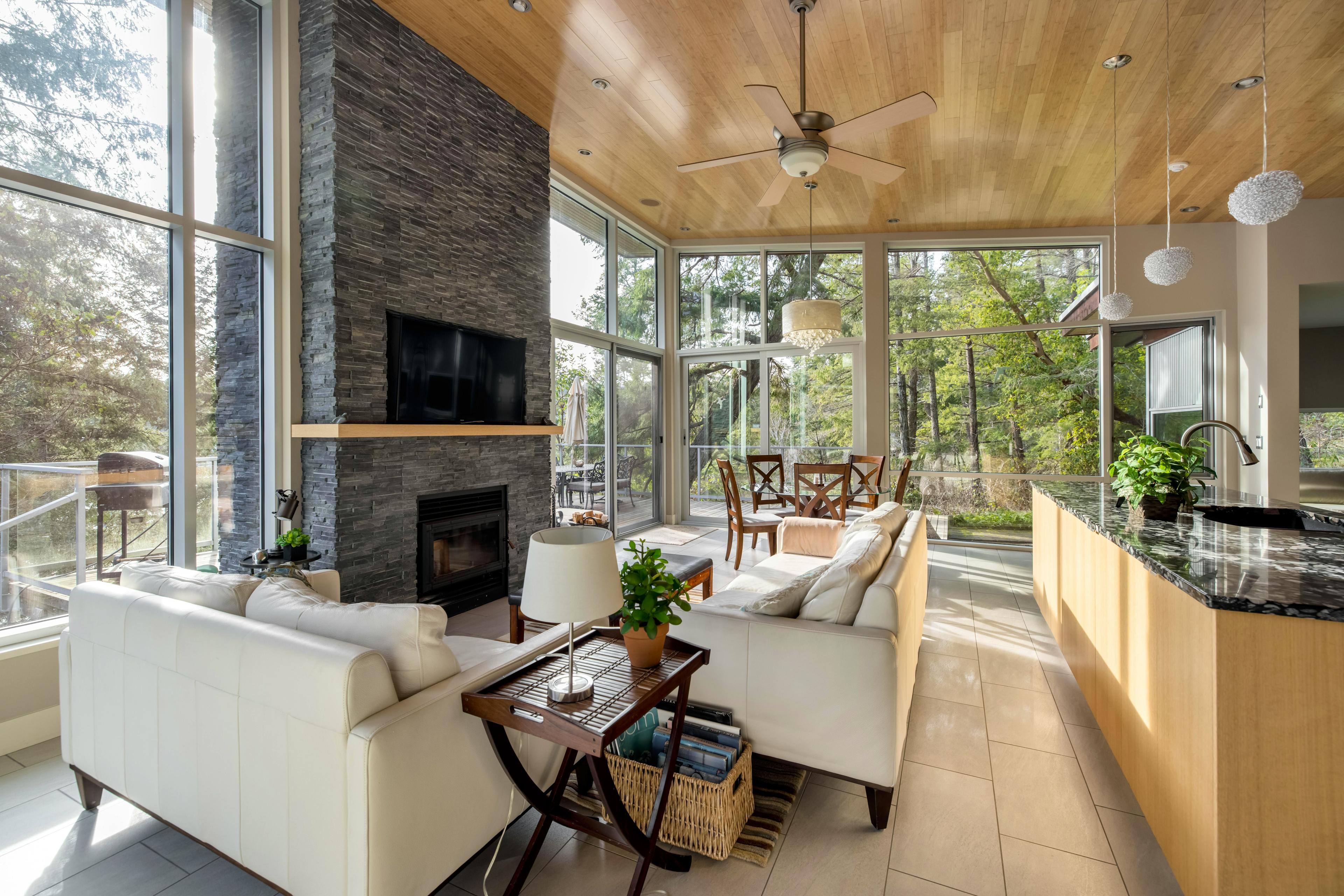 Aerie at Sargeant Bay - Image 6