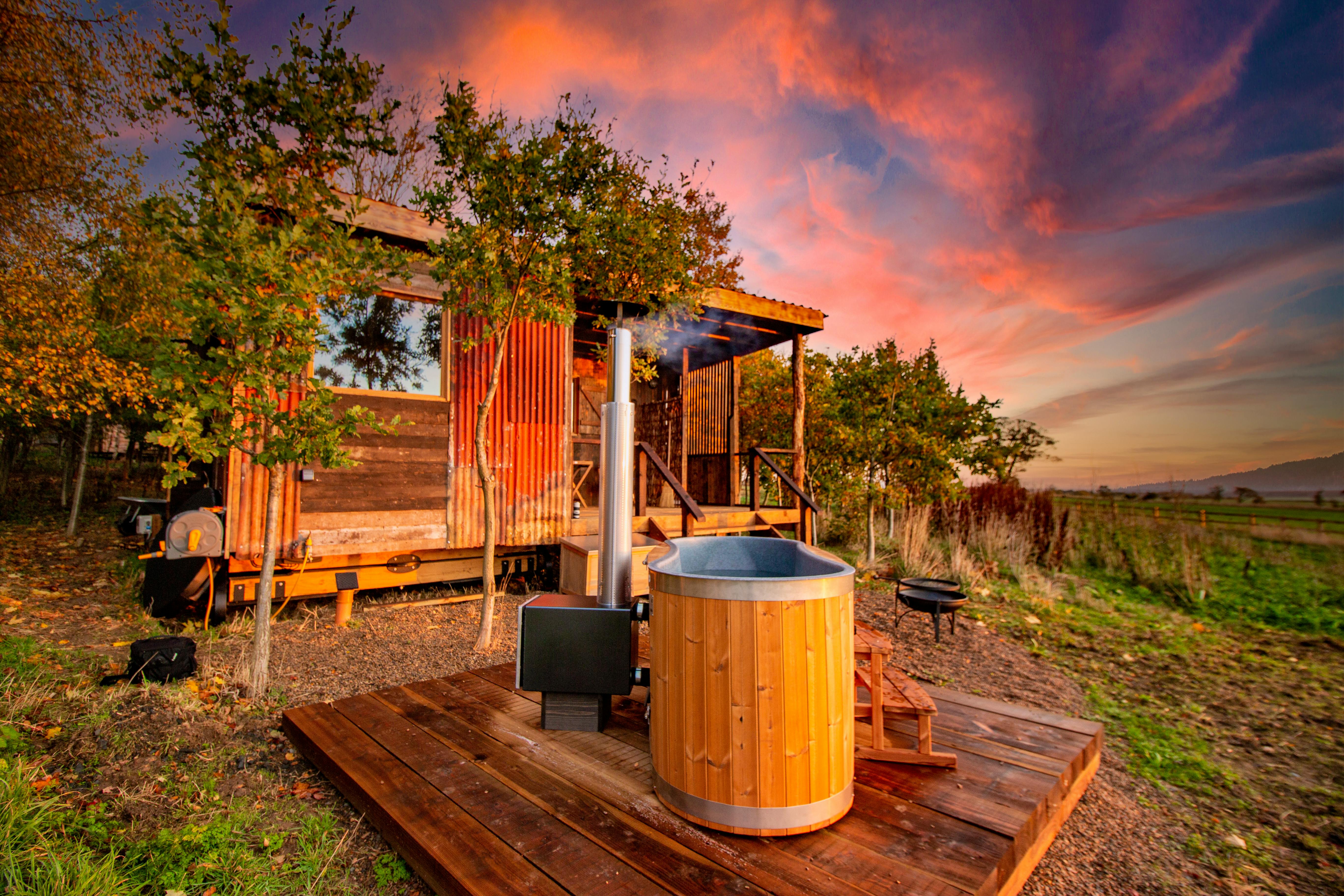 Joe\'s Place Hot Tub