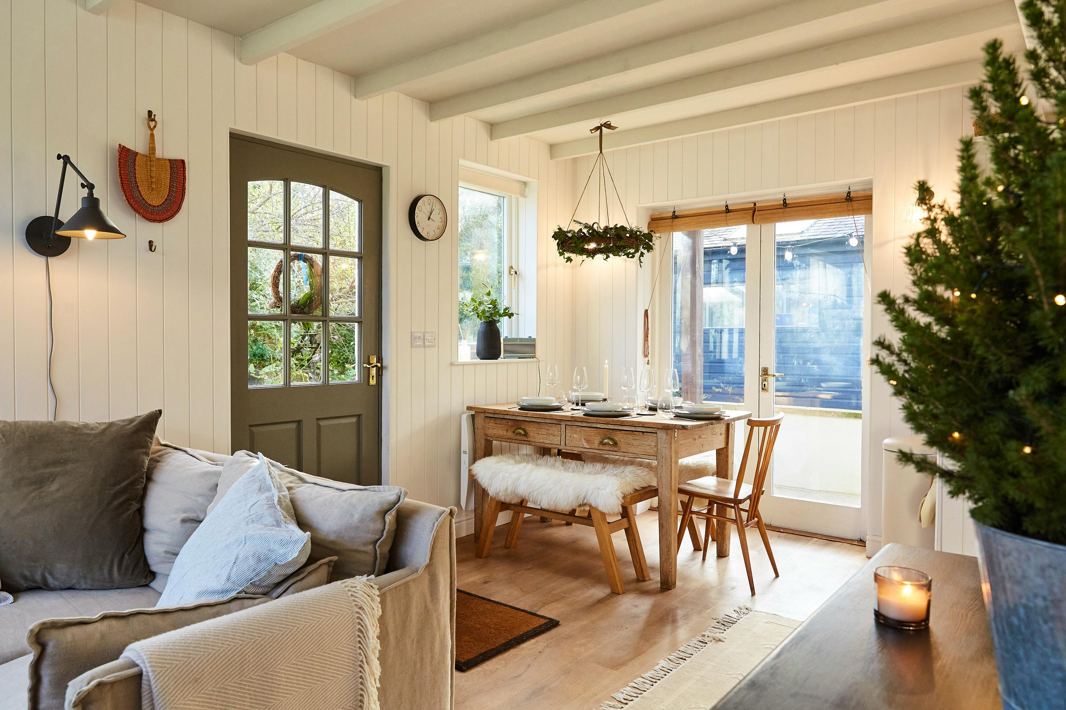 Cornish Seaside Stays for Summer