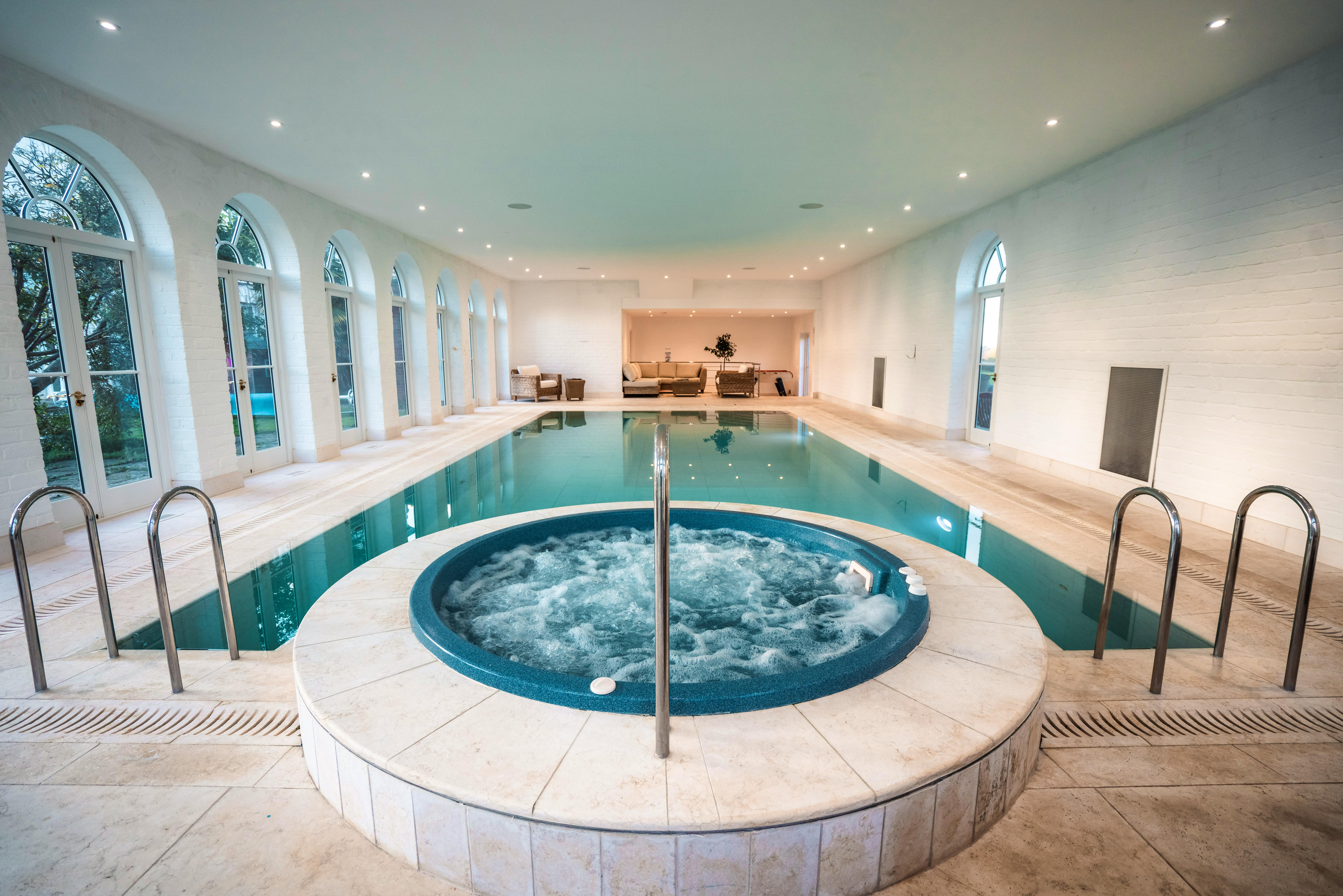 20 Charming Cotswolds Retreats