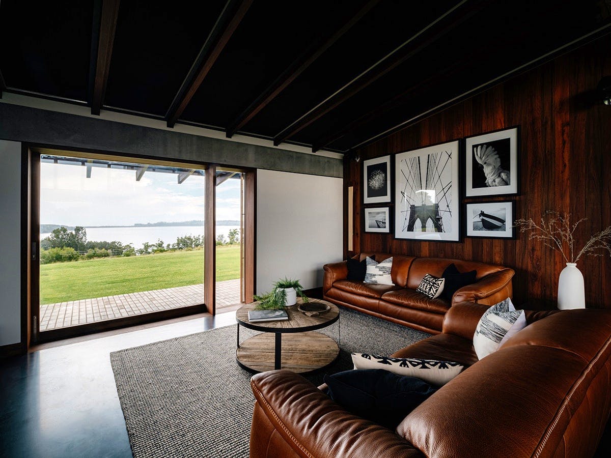 The Edge of the Earth - Image 4