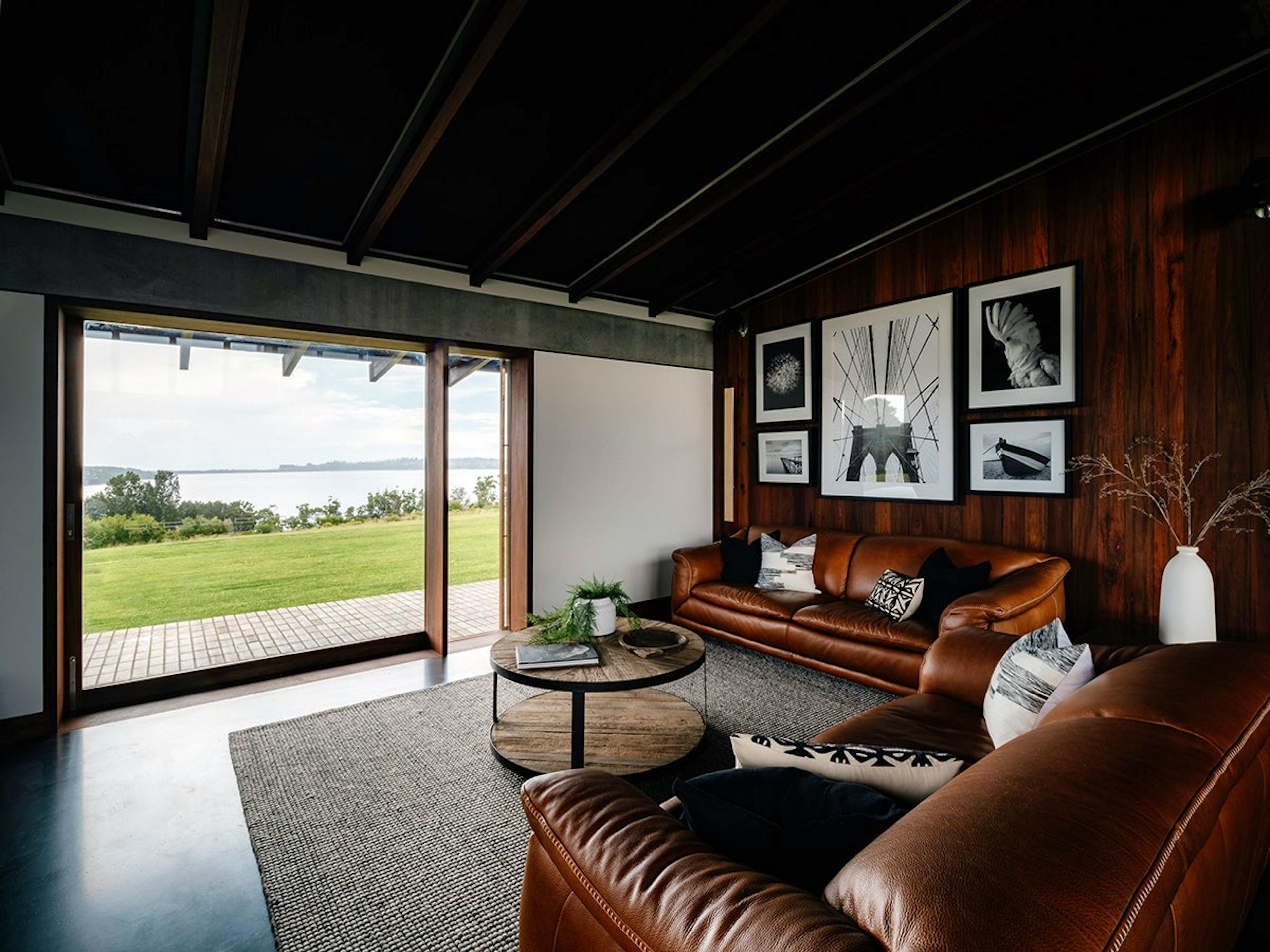 The Edge of the Earth - Image 4