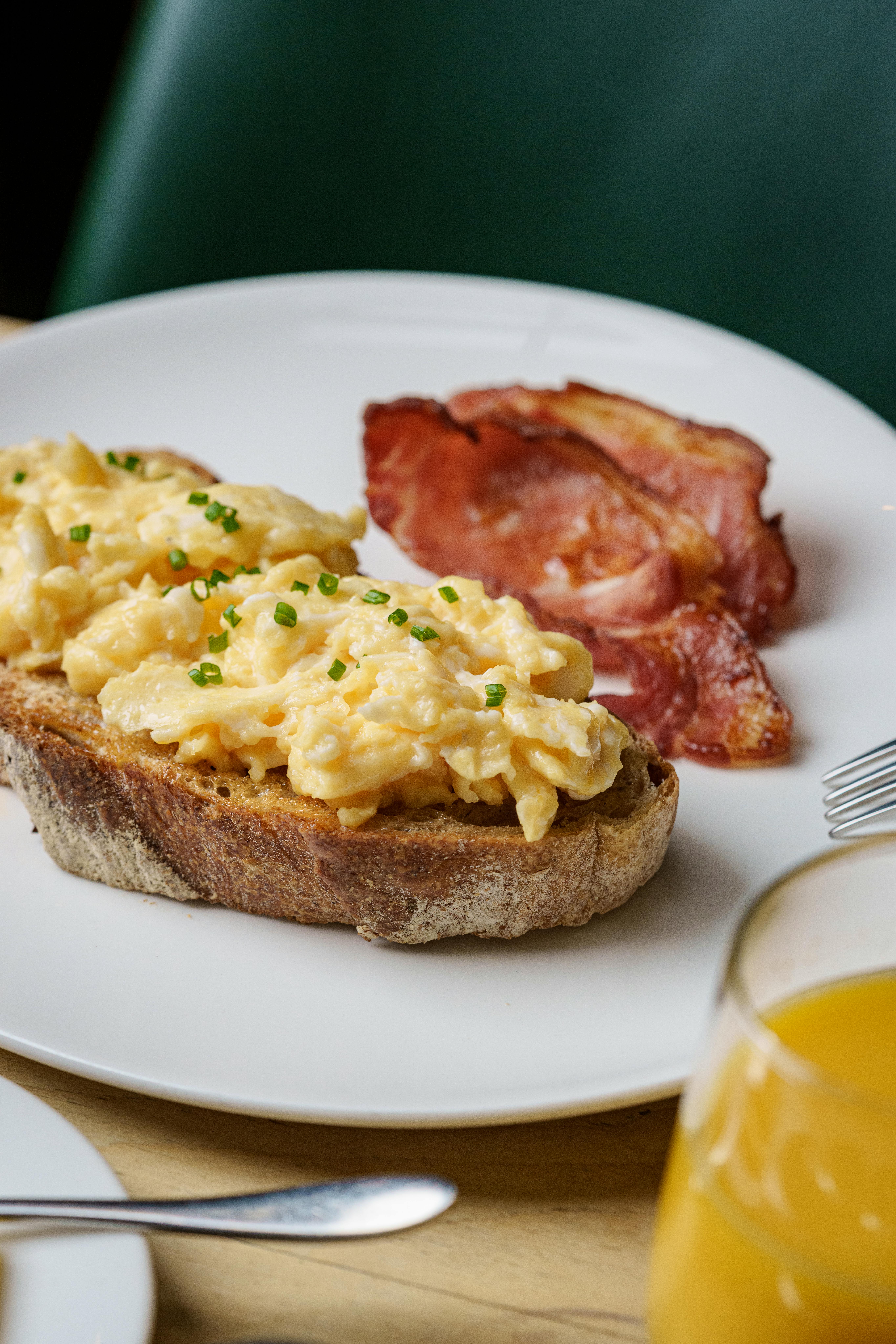 Scrambled Eggs & Bacon