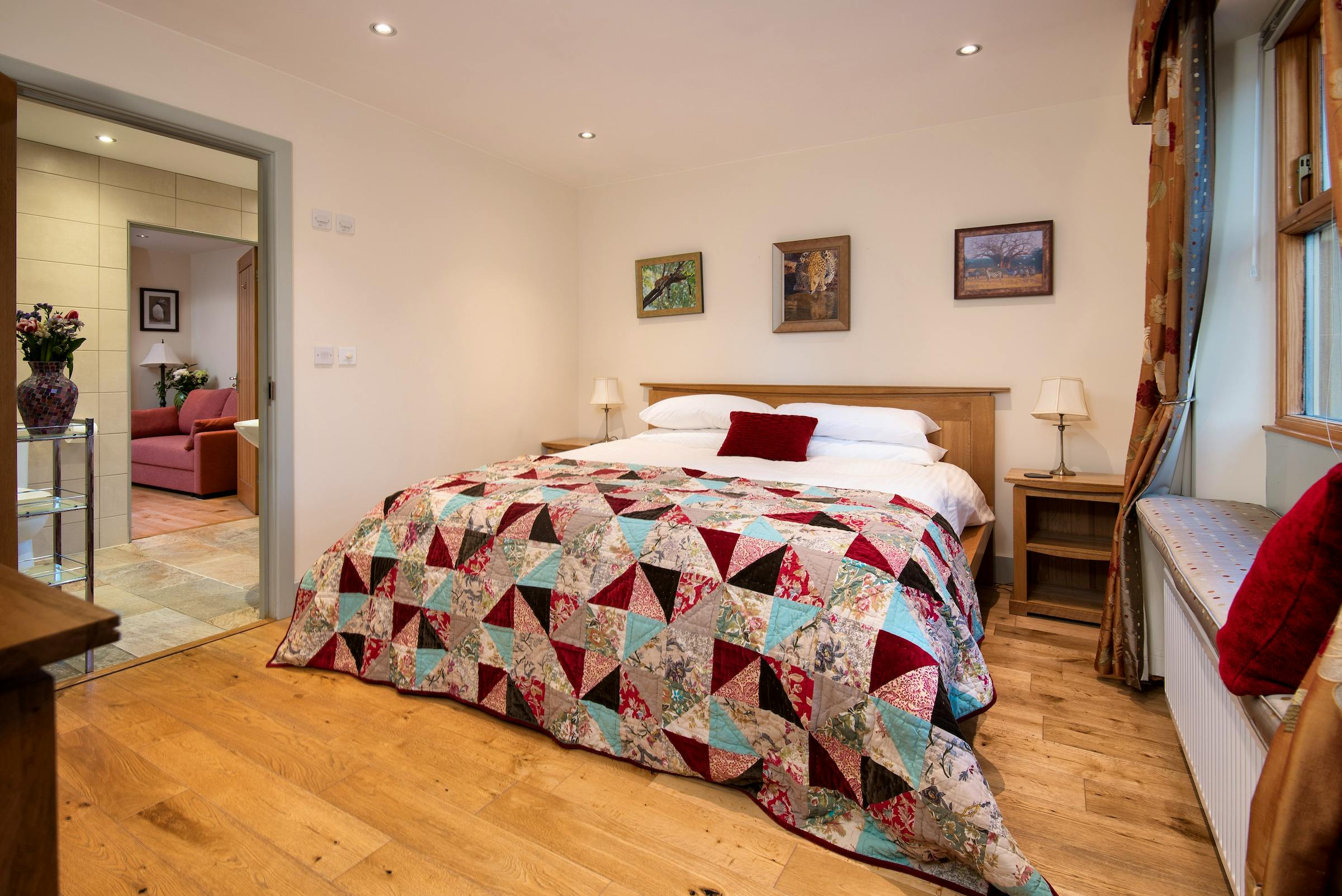 Gate Lodge superking bedroom