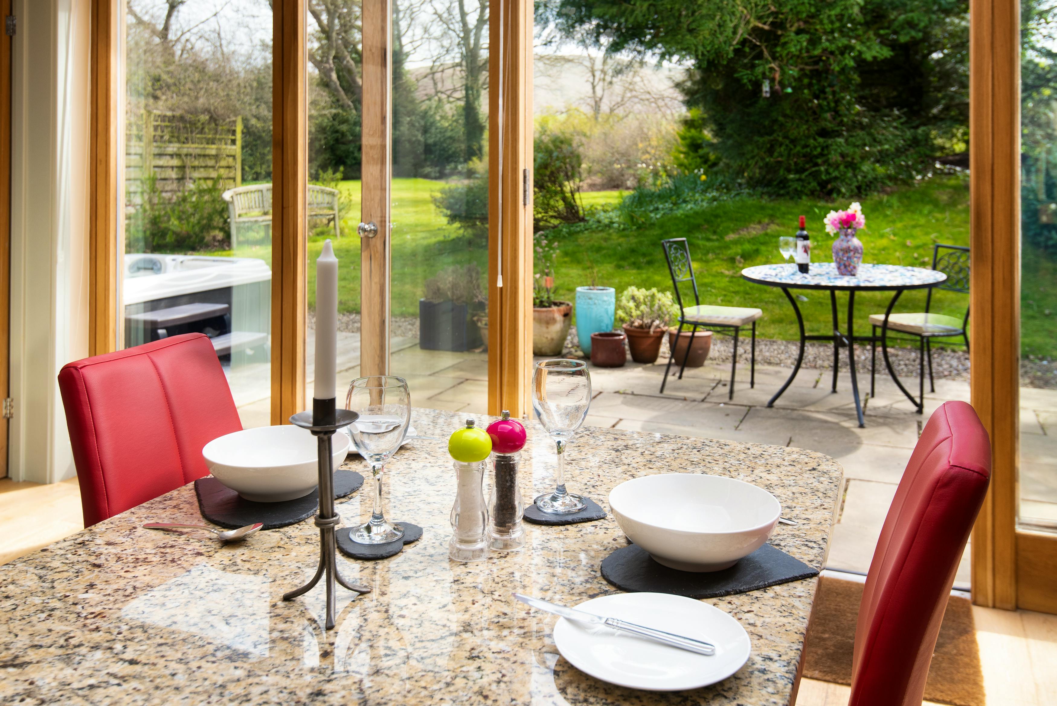 Kitchen dining to garden