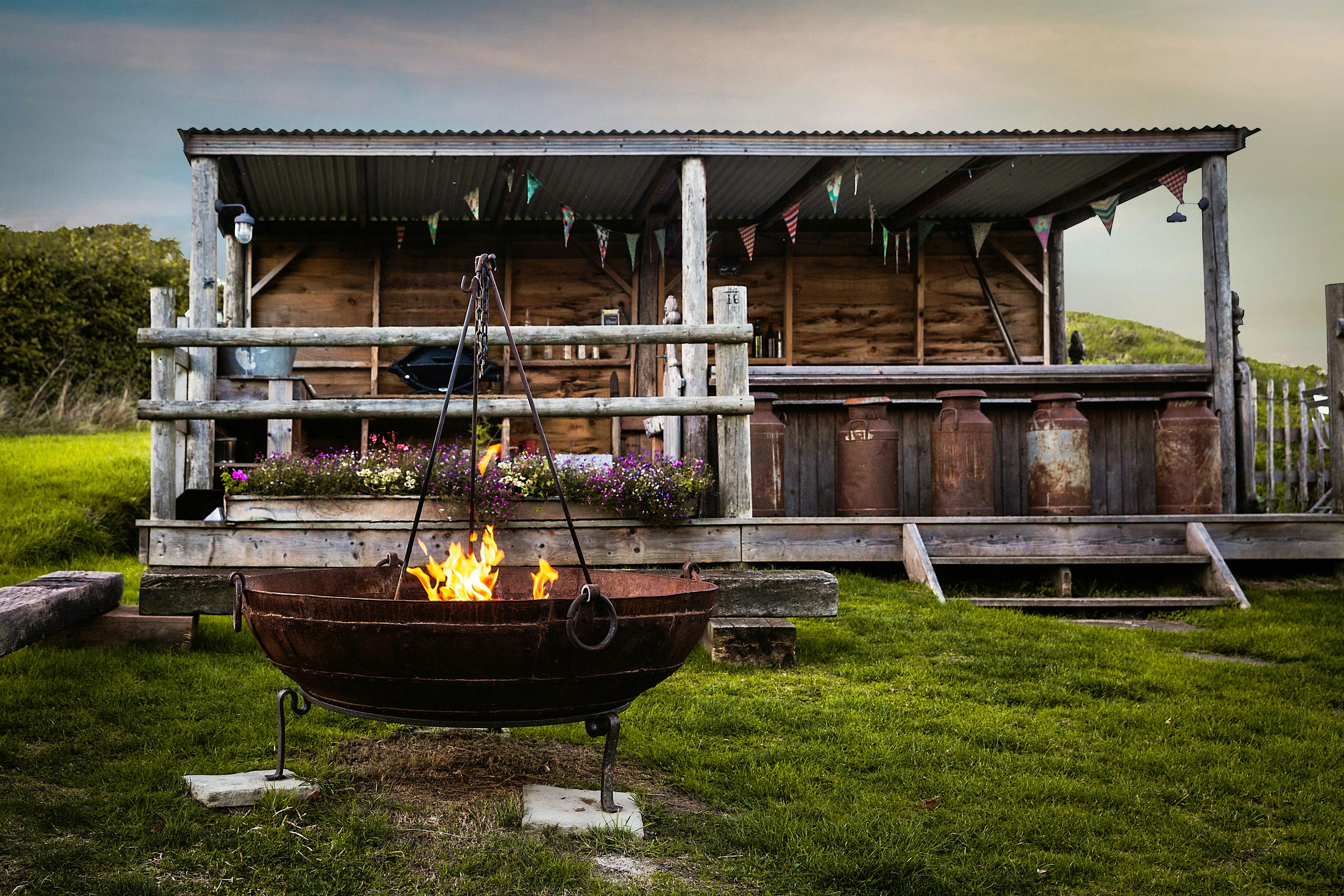 Outside kitchen & Dining