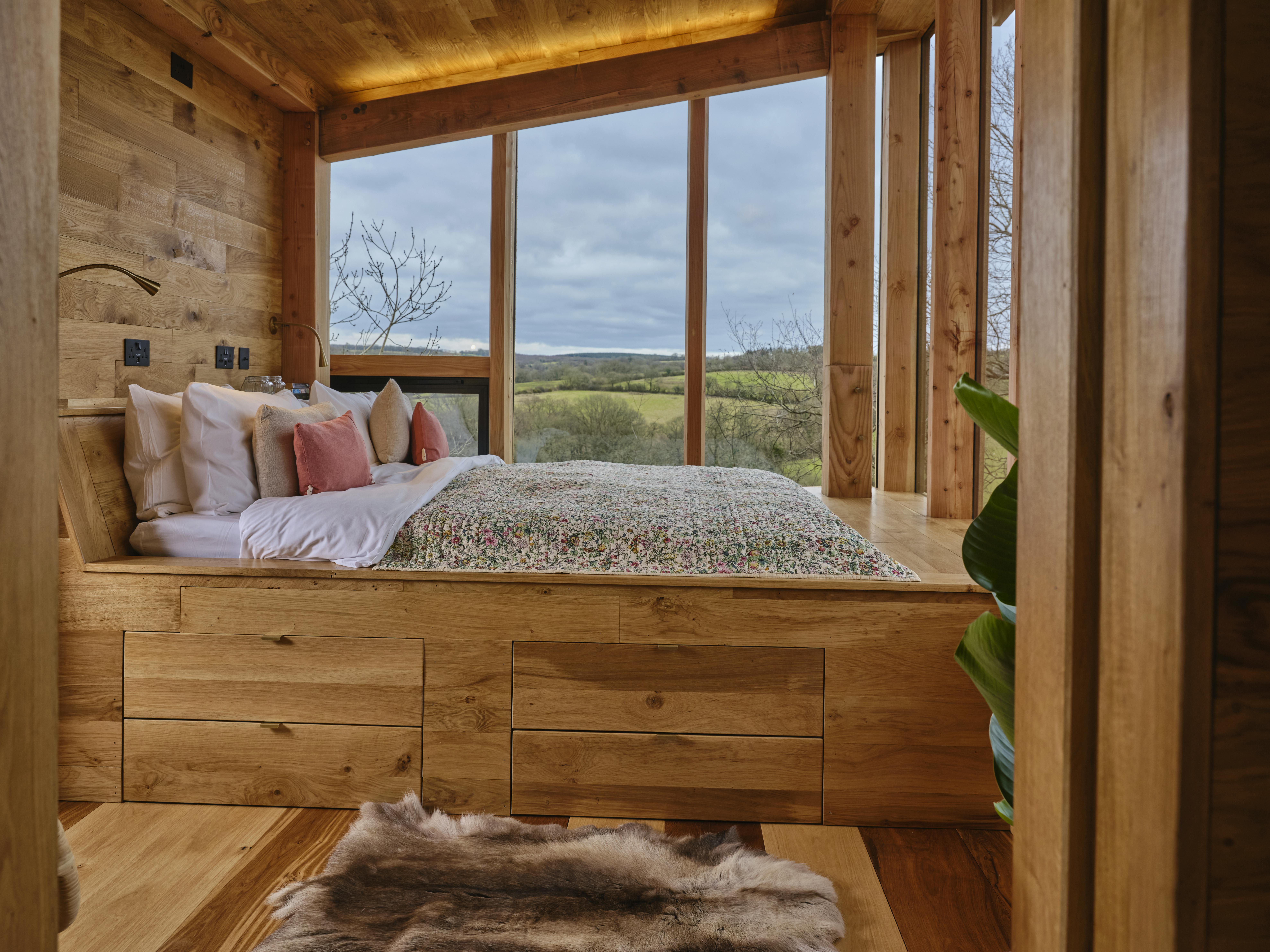 Bed with a view over the woodland
