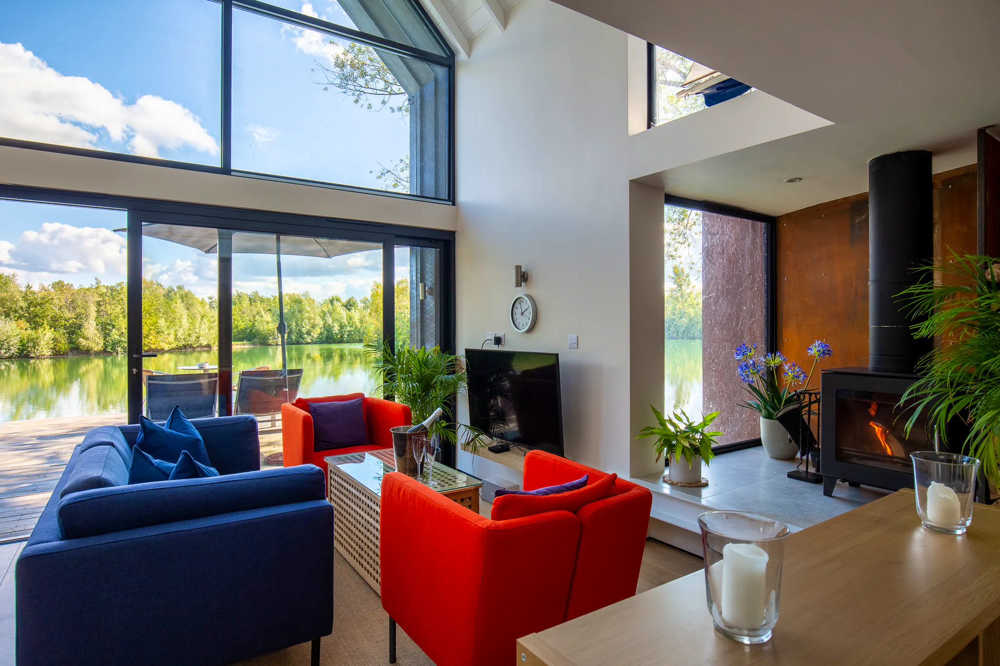 The Boathouse - Charming waterside property in The Cotswolds - Coolstays