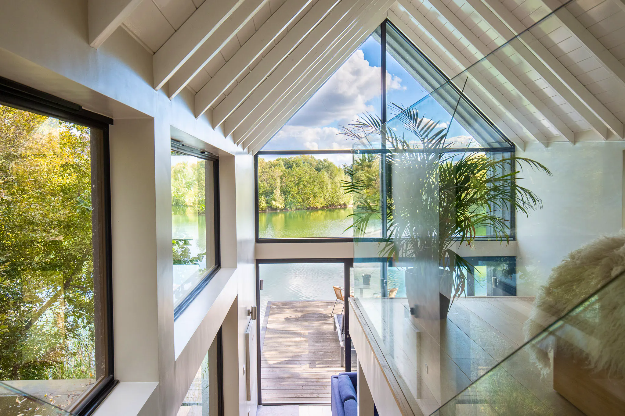 The Boathouse - Charming waterside property in The Cotswolds - Coolstays