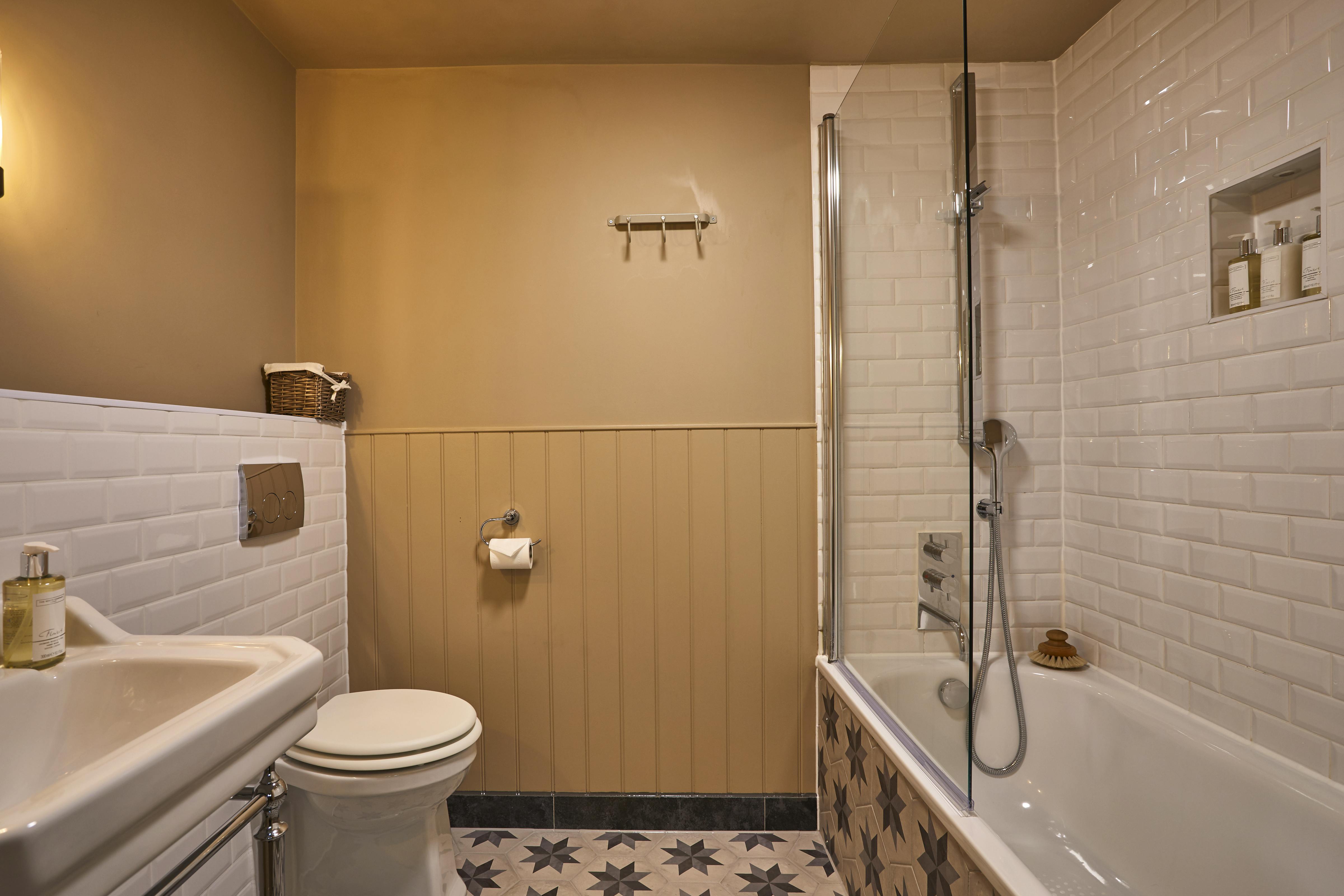 Comfy Room, Georgian House 