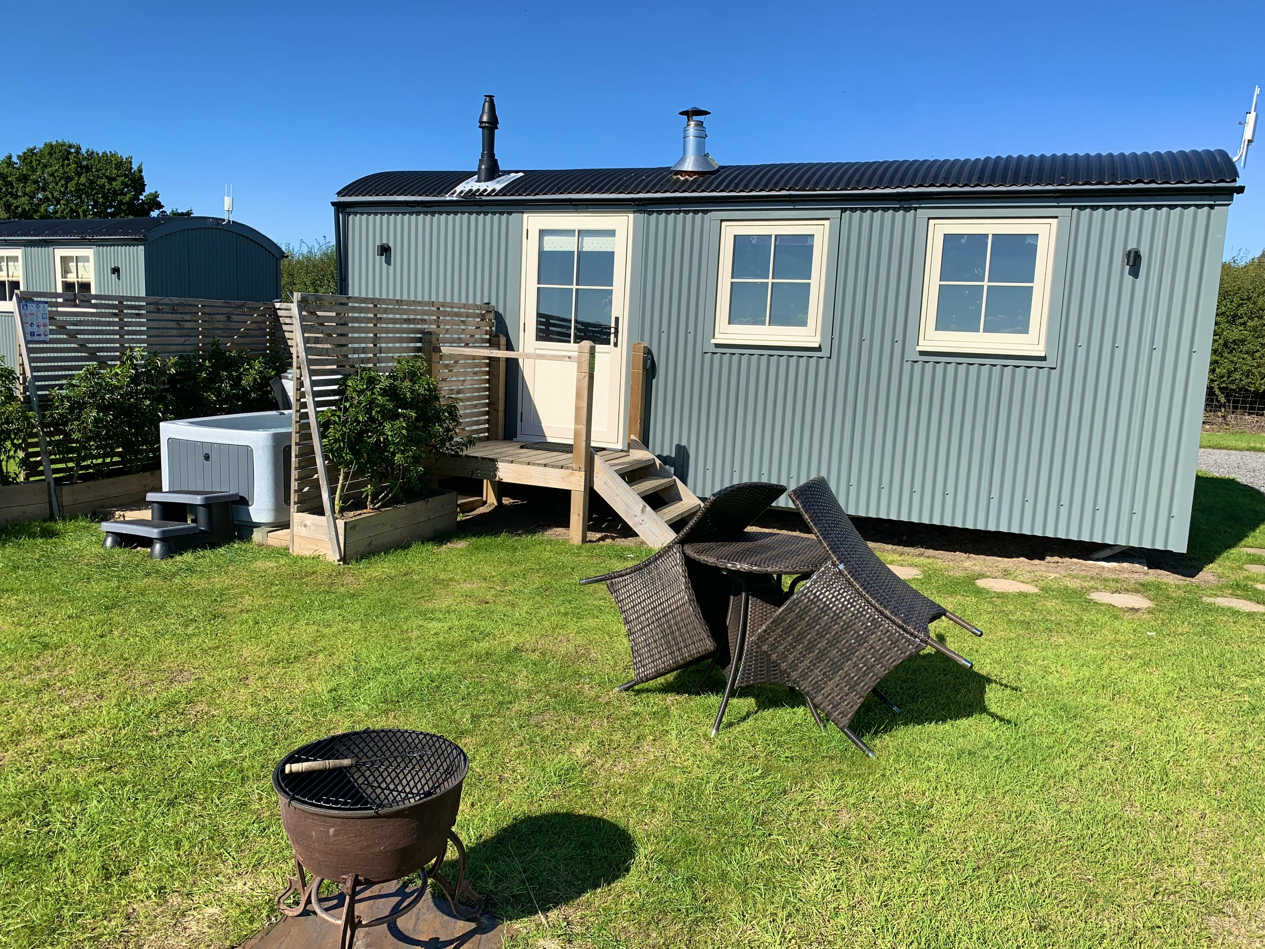 Cotswold Shepherd Hut