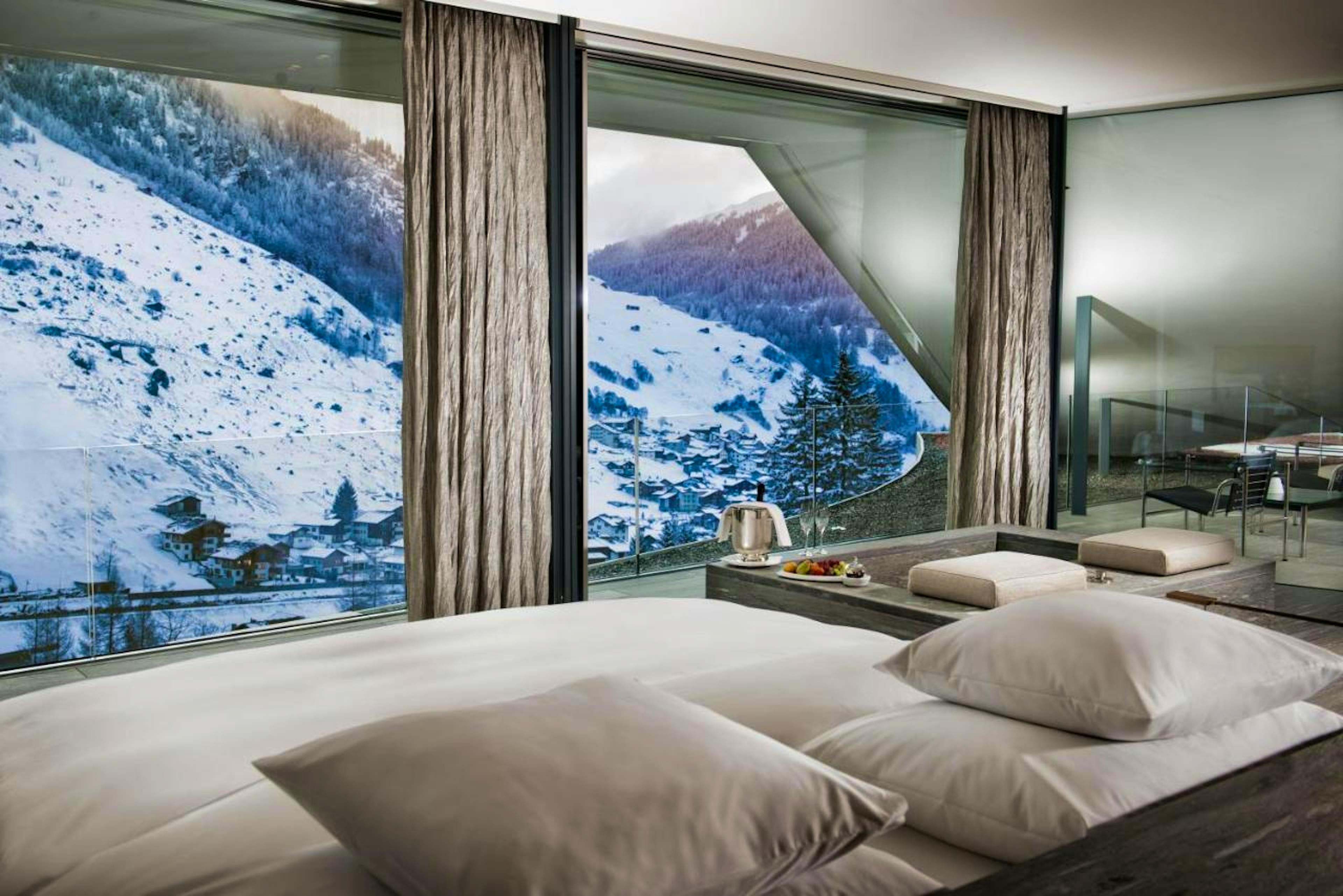 7132 Hotel - Image 3