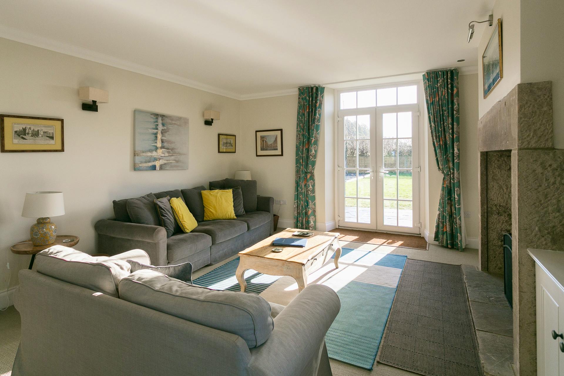 Beautiful light in the lounge