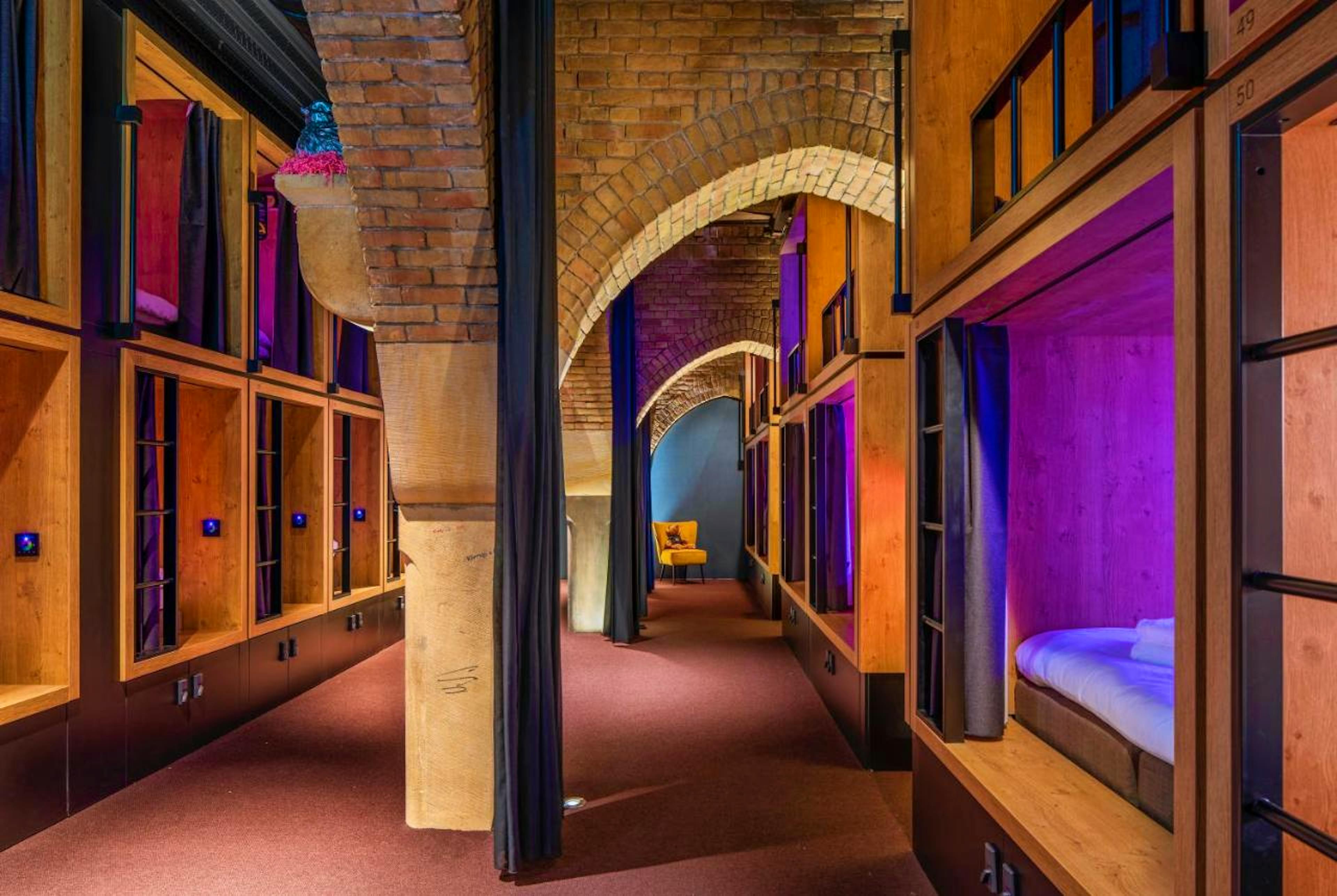 BUNK Hotel Amsterdam - Image 4