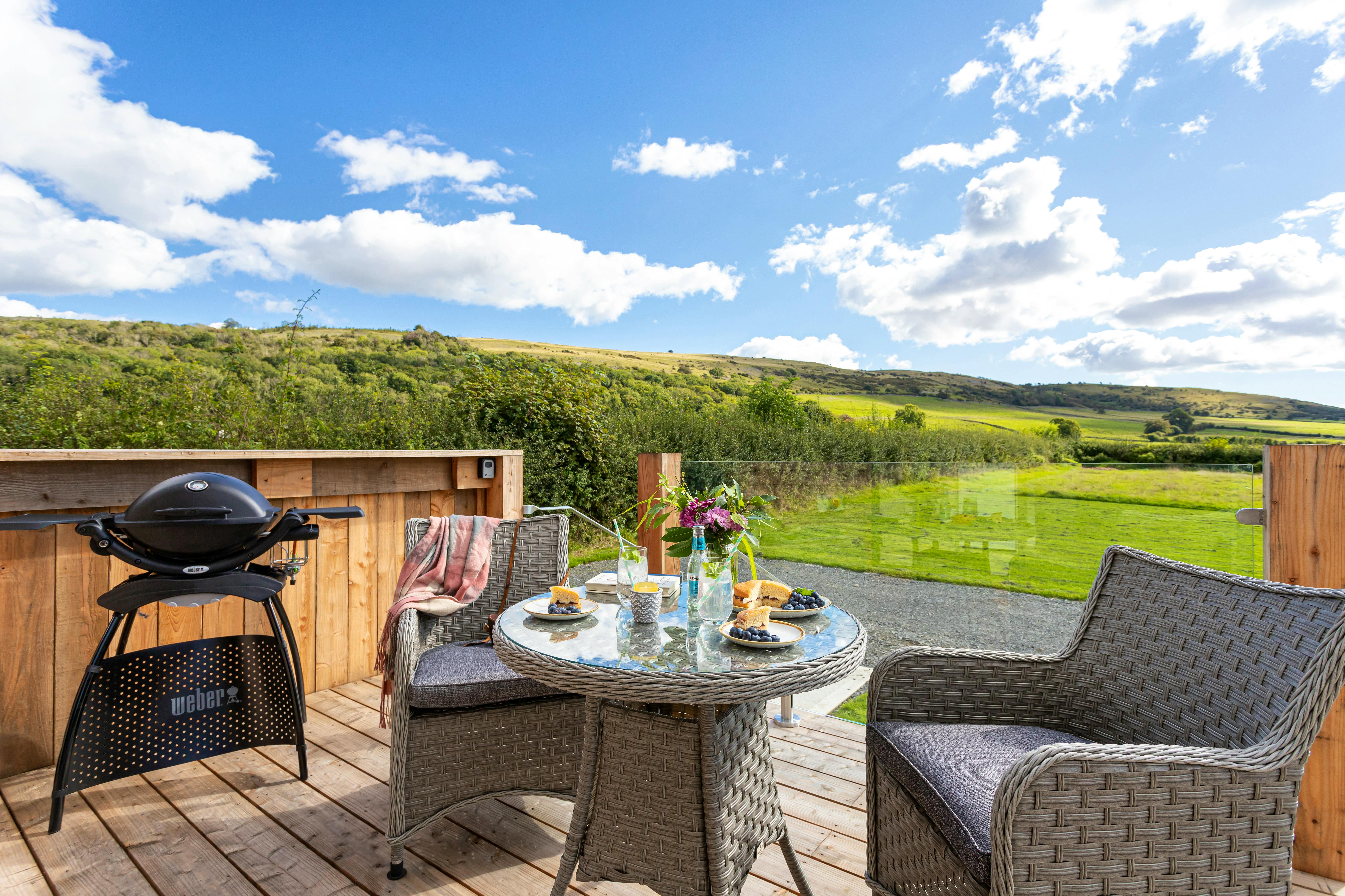 Little Heaning - Decking.