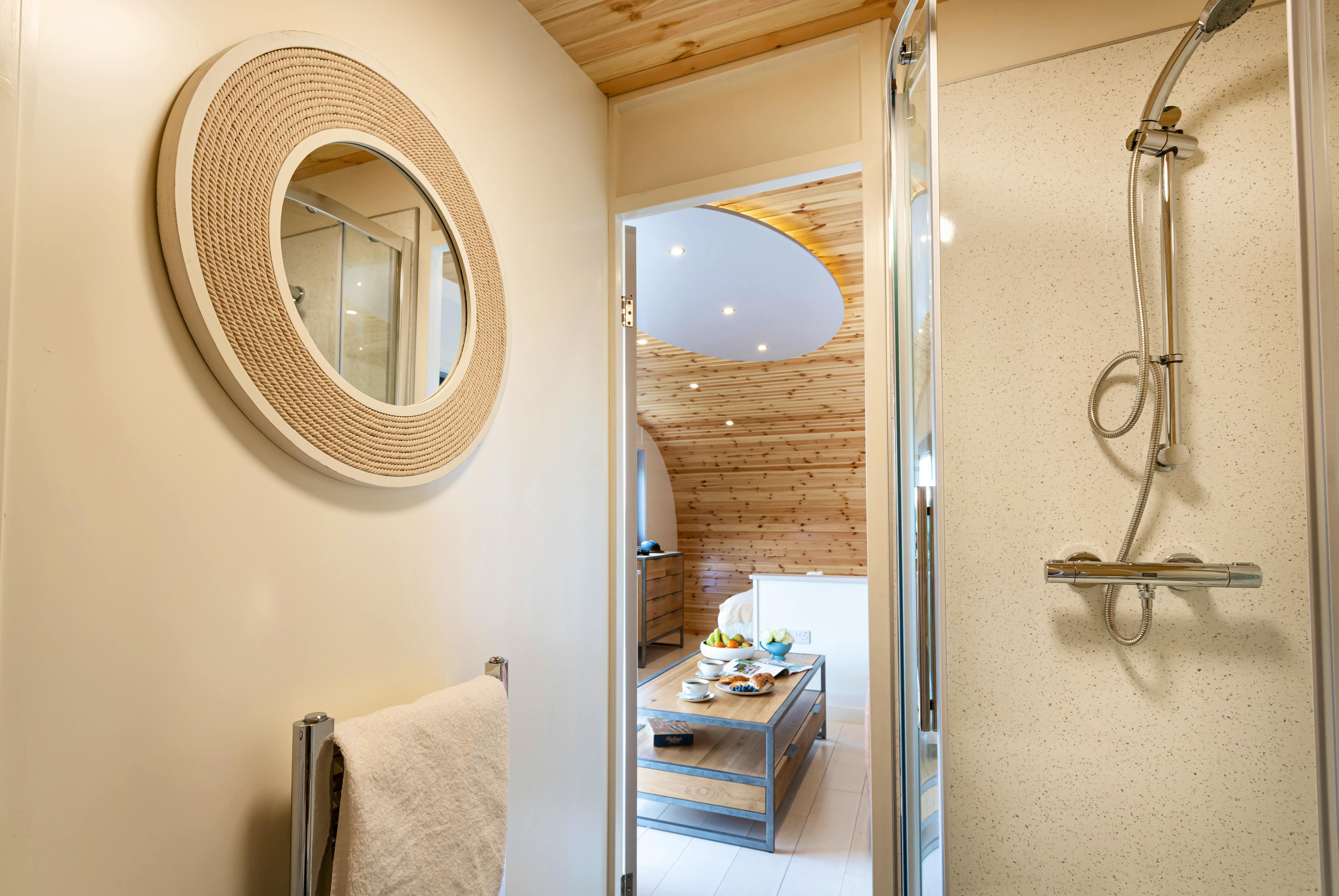 Low Longlands - Bathroom