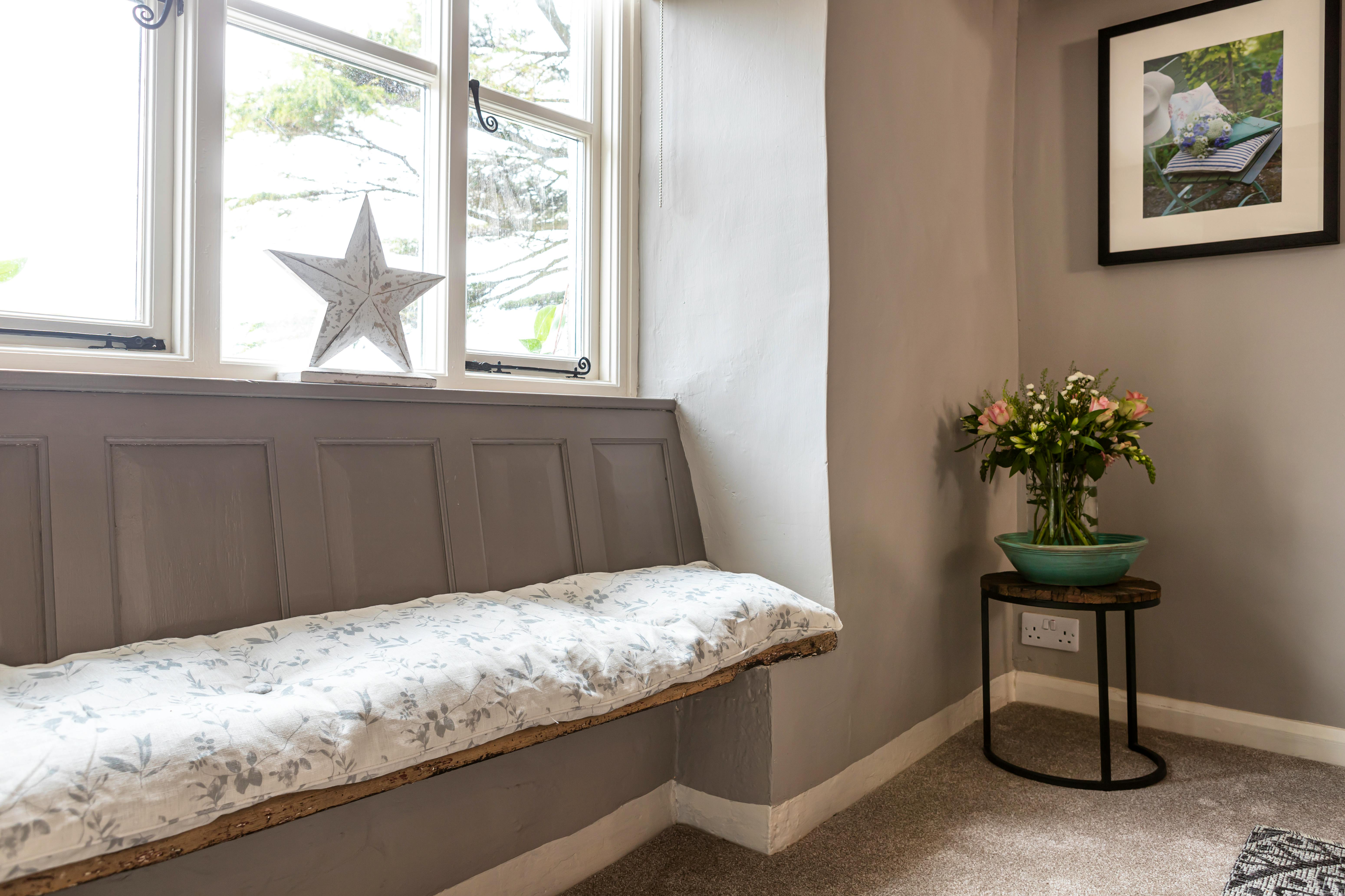 Window seat in dinning area