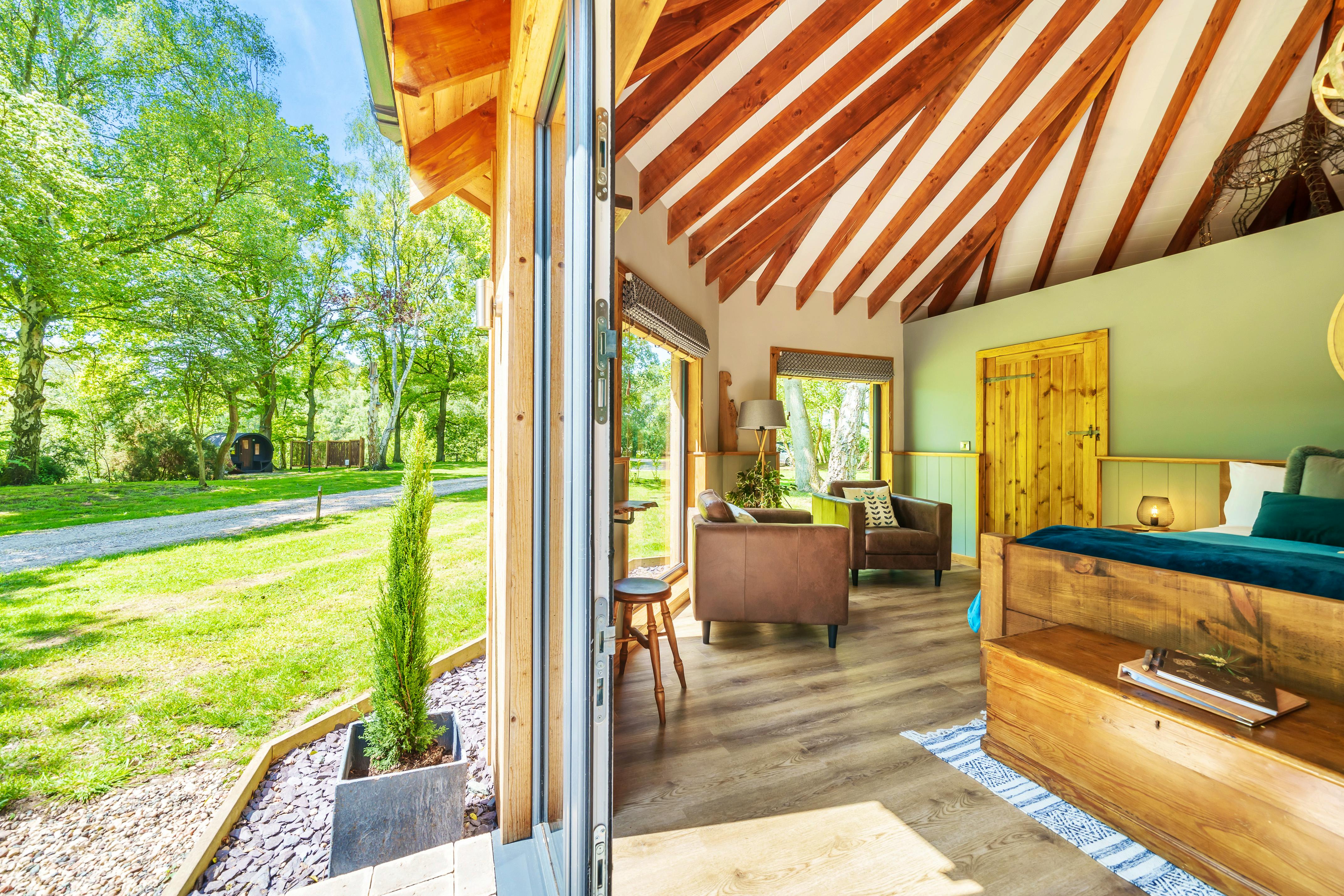 Gate House Lodge Cosy timber lodge