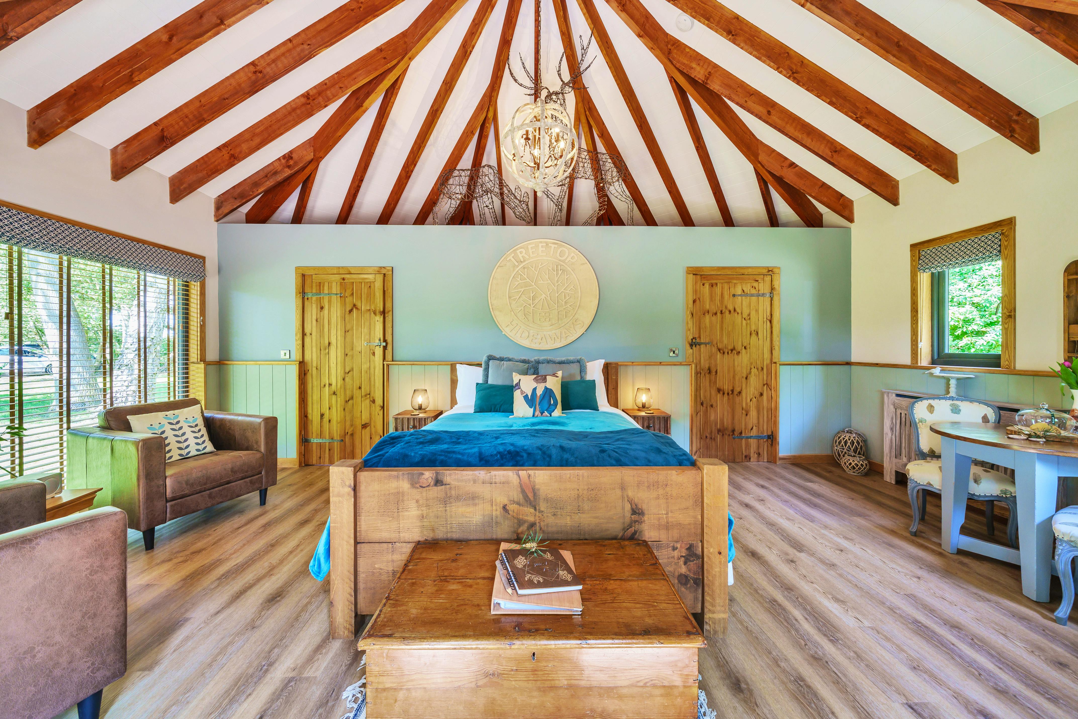 Gate House Lodge Cosy timber lodge