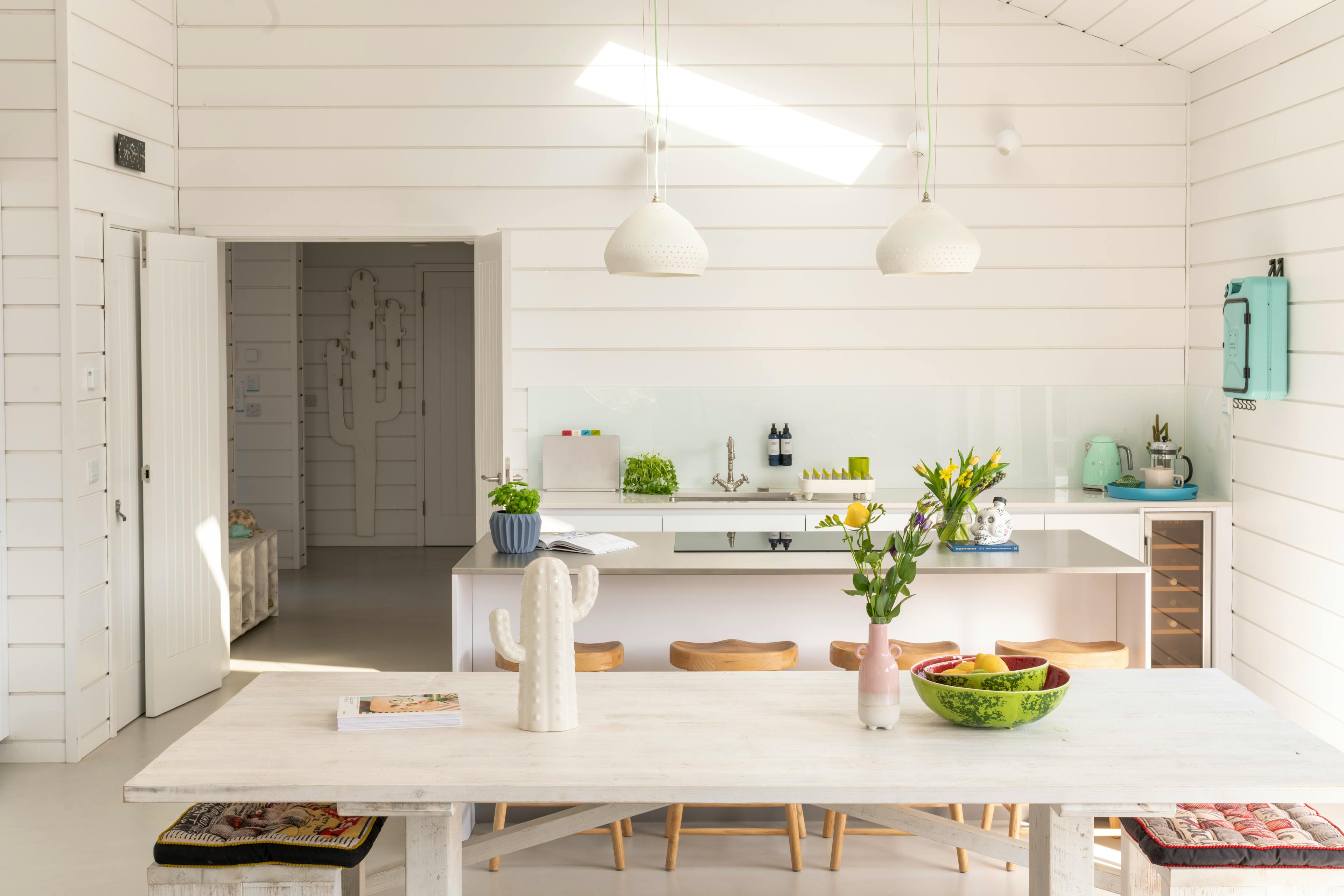 Two Bed Beach House at Three Mile Beach - Image 2