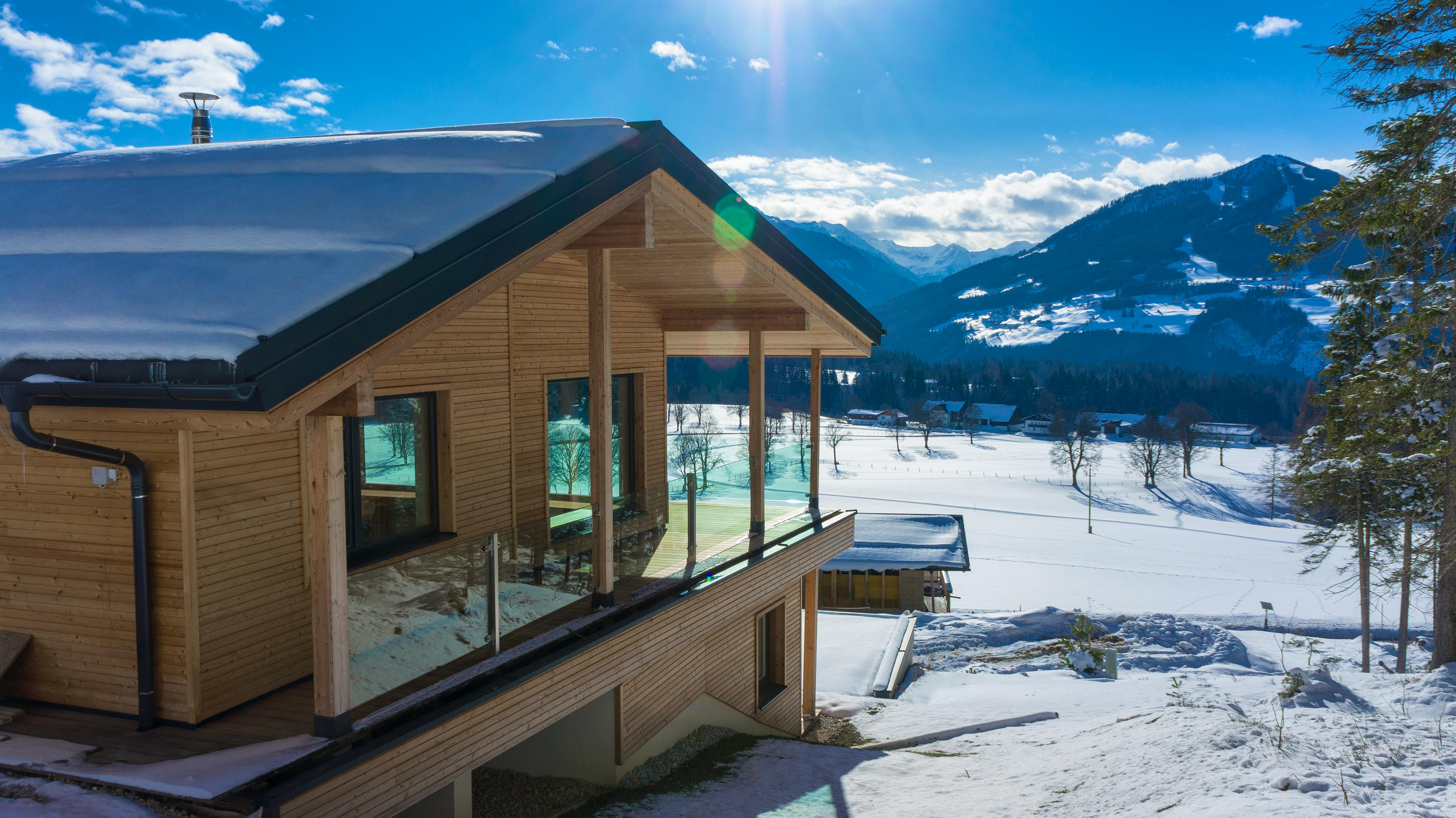 10 CoolStays with Festive Availability!