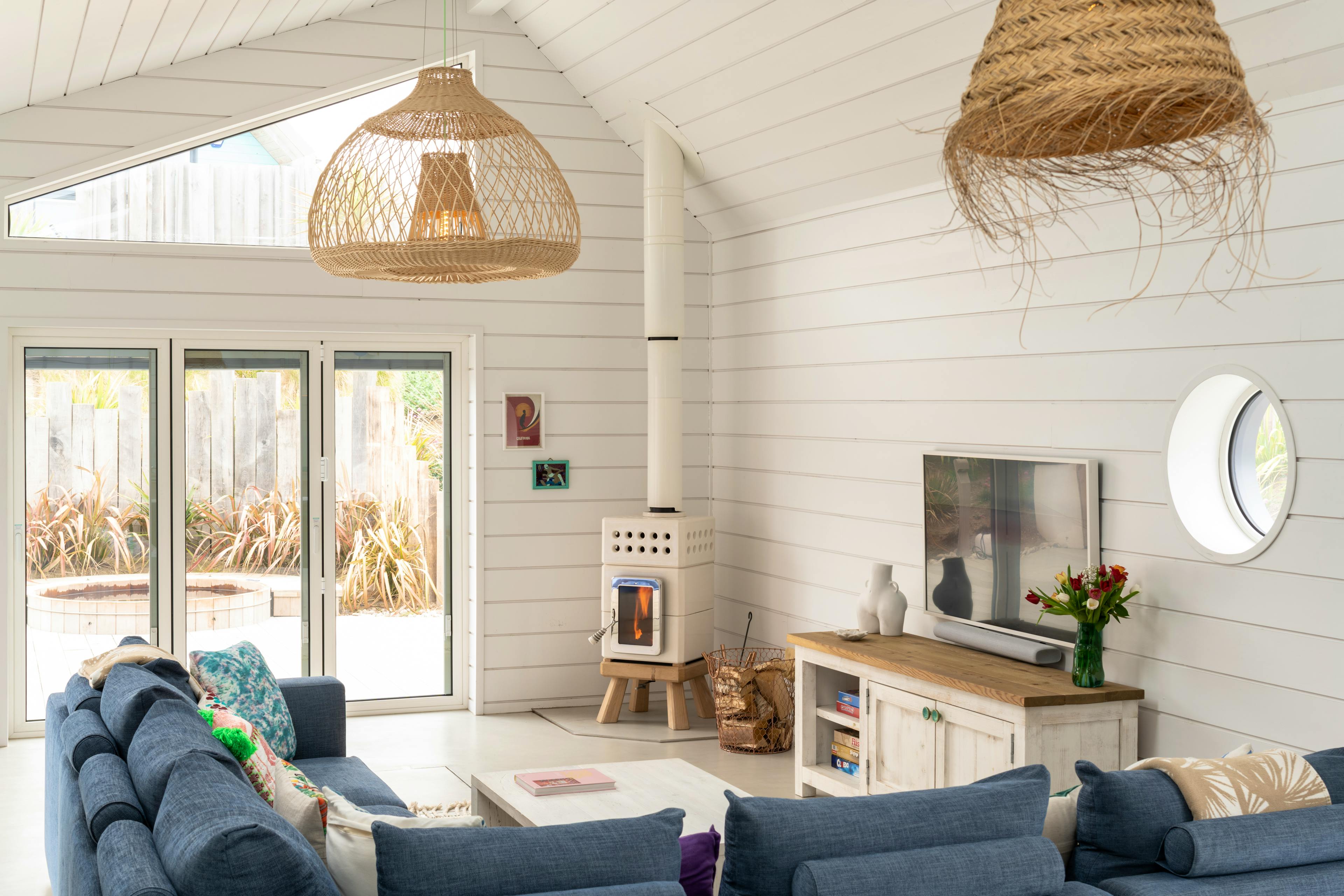 Three Bed Beach House at Three Mile Beach - Image 6