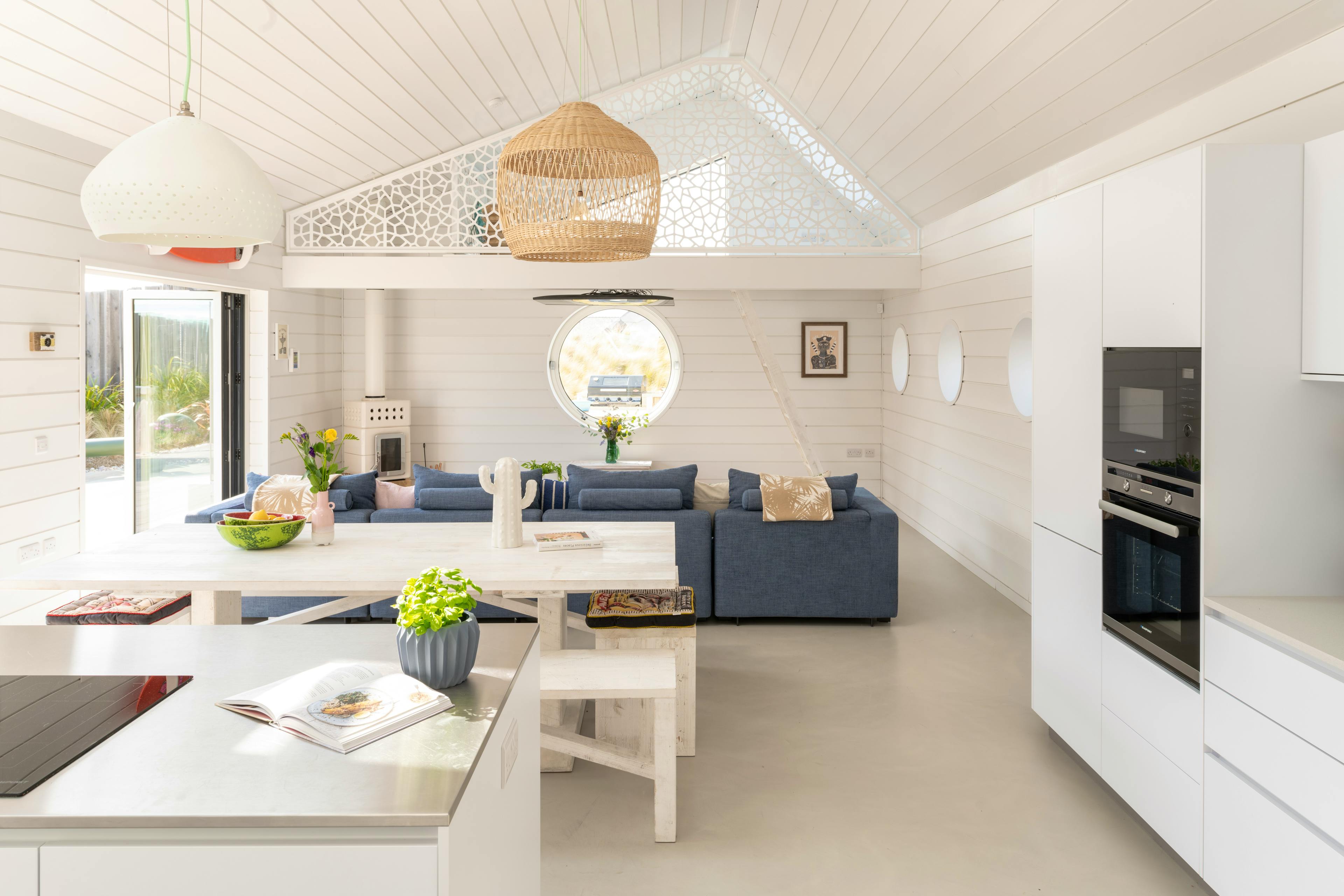 Three Bed Beach House at Three Mile Beach - Image 5