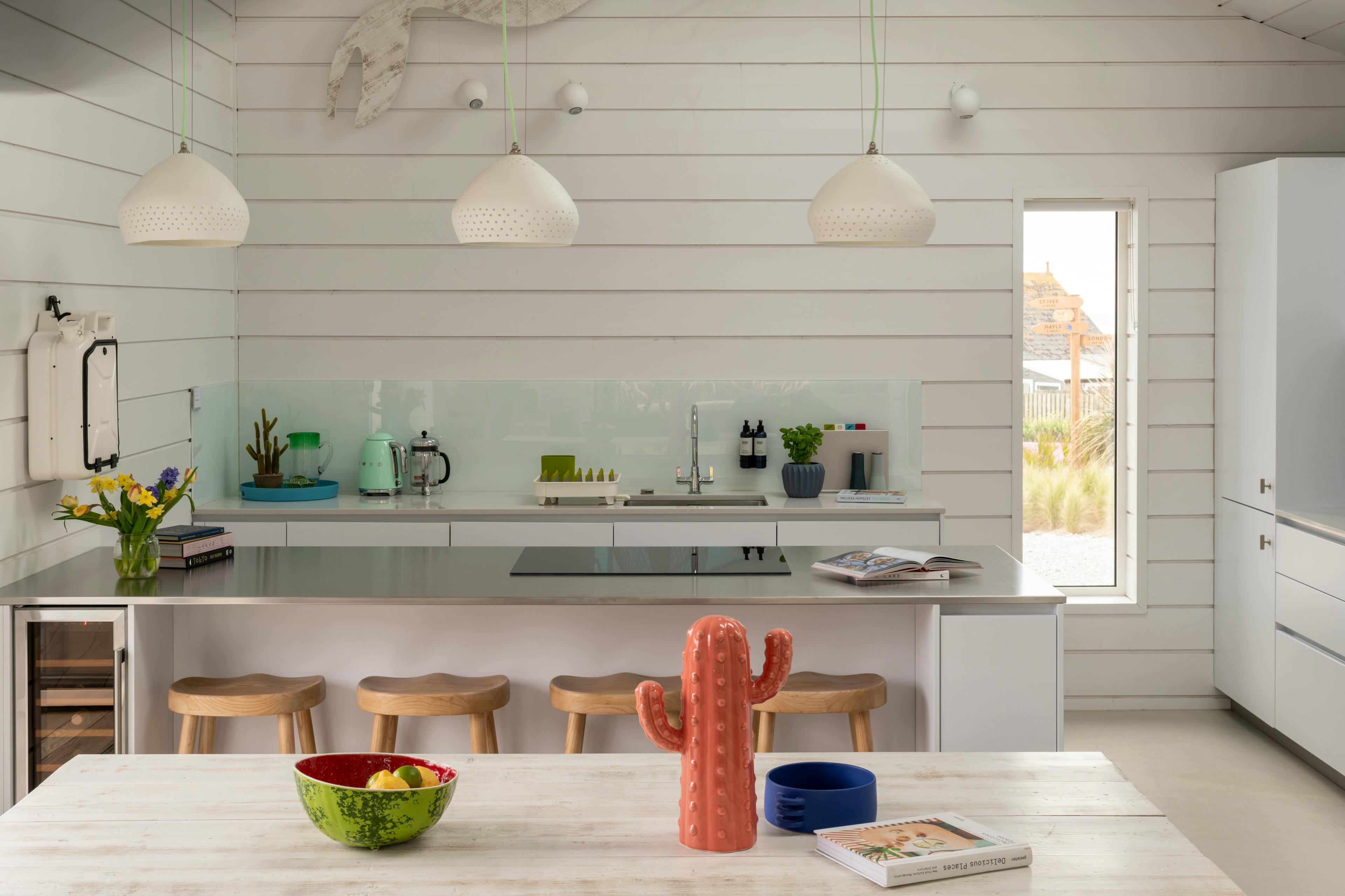 Four Bed Beach House at Three Mile Beach - Image 2