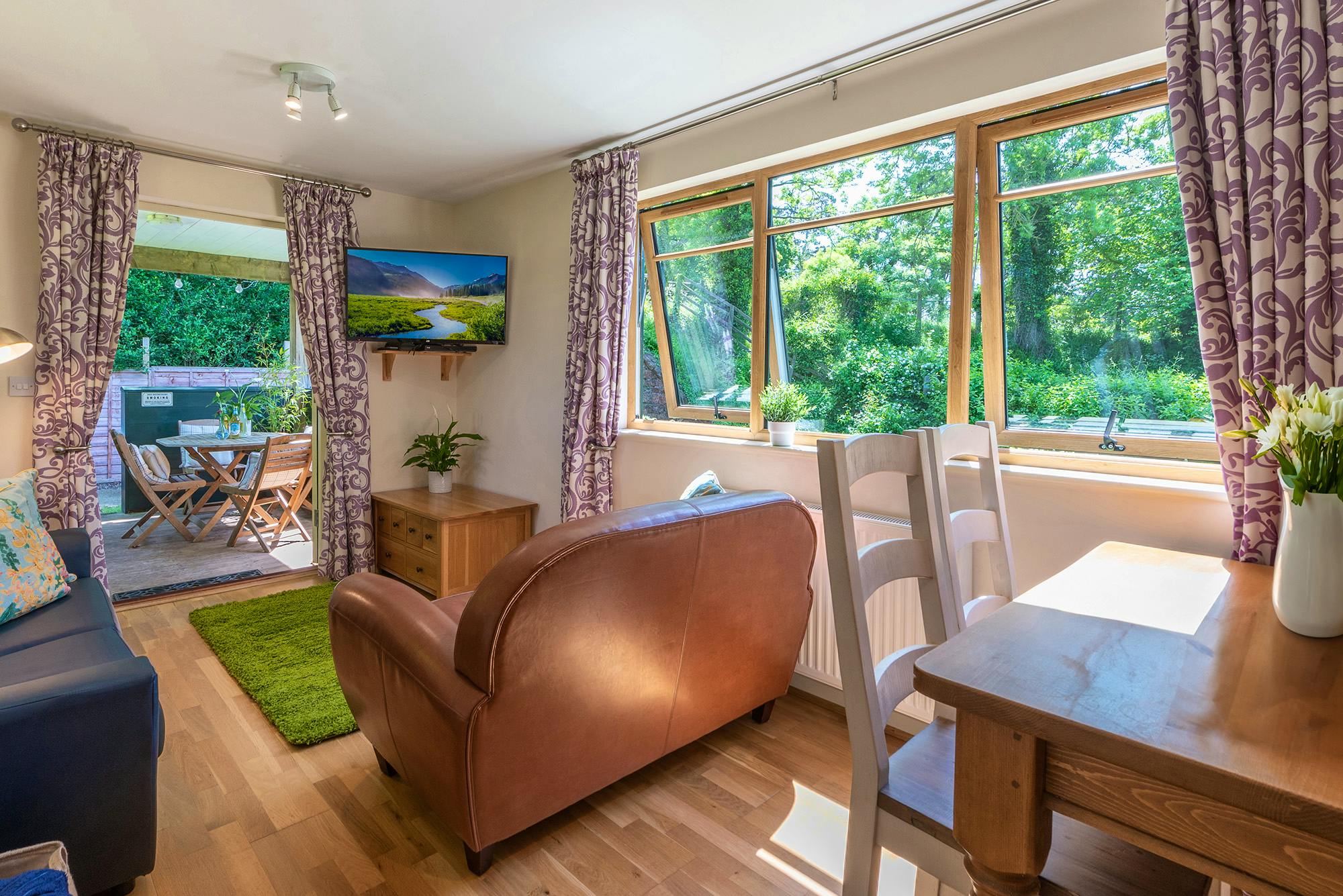 Light and airy sitting room