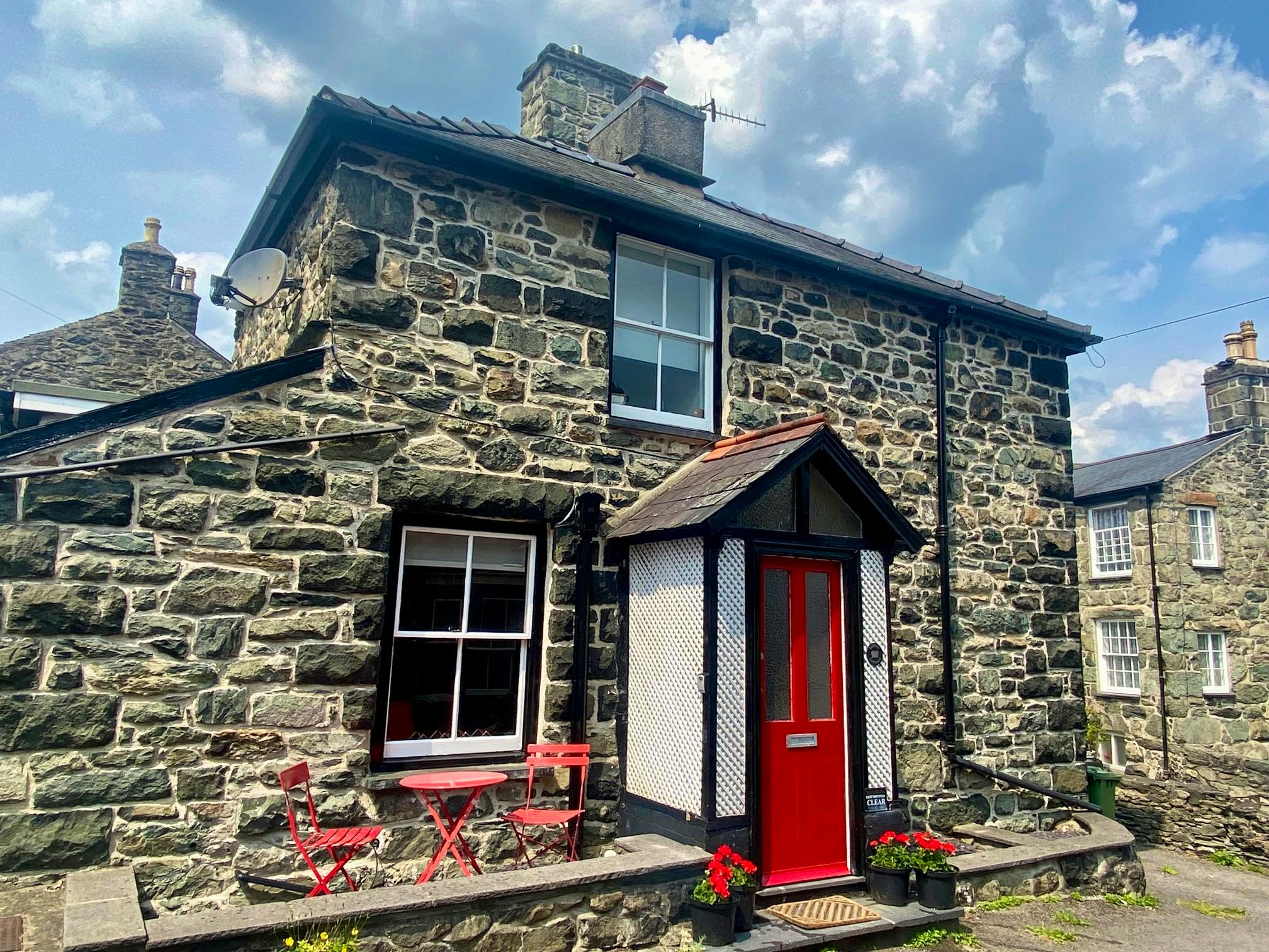 19 Beautiful Stays in Snowdonia