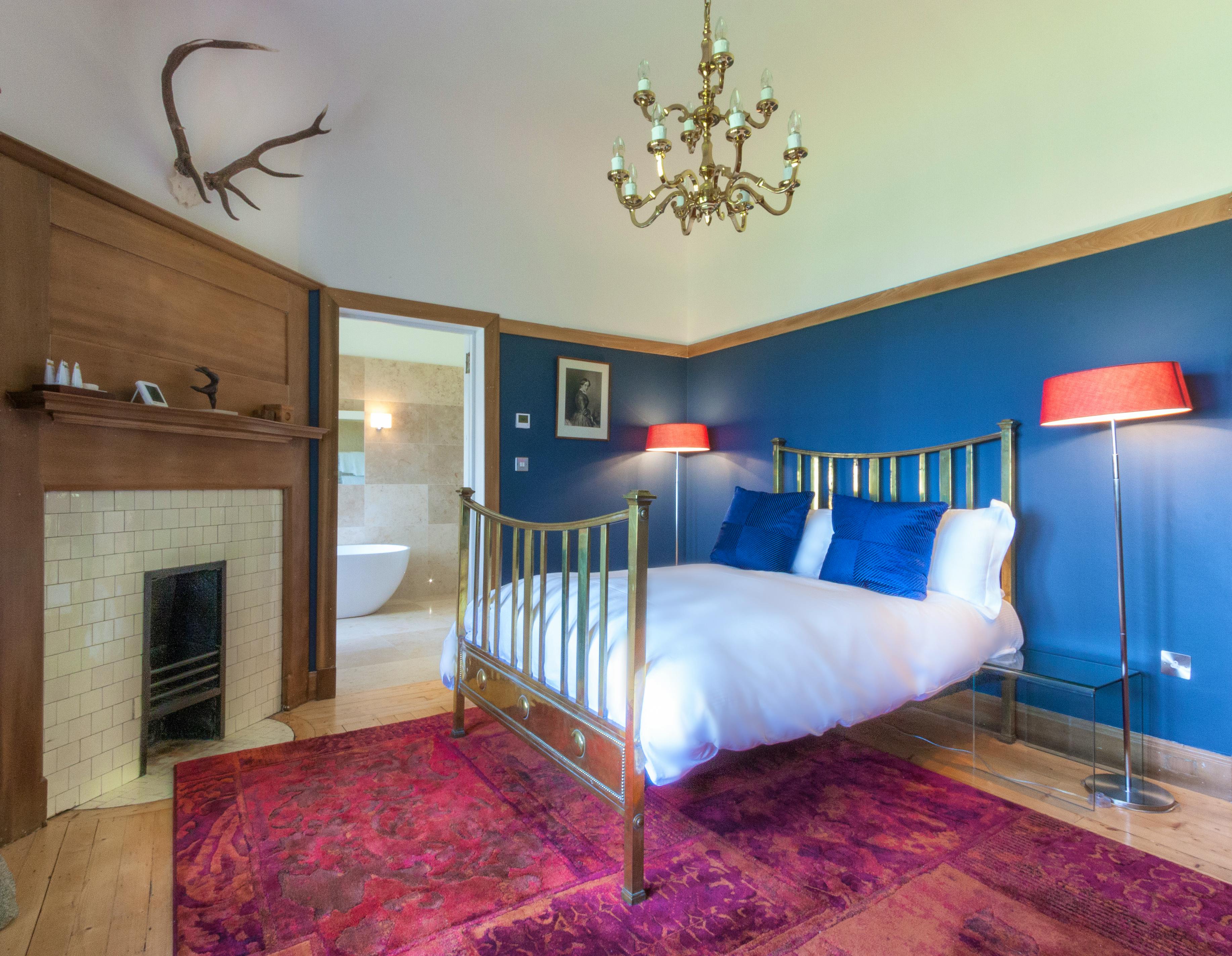 Brass Bedroom with Double Bed and En-Suite