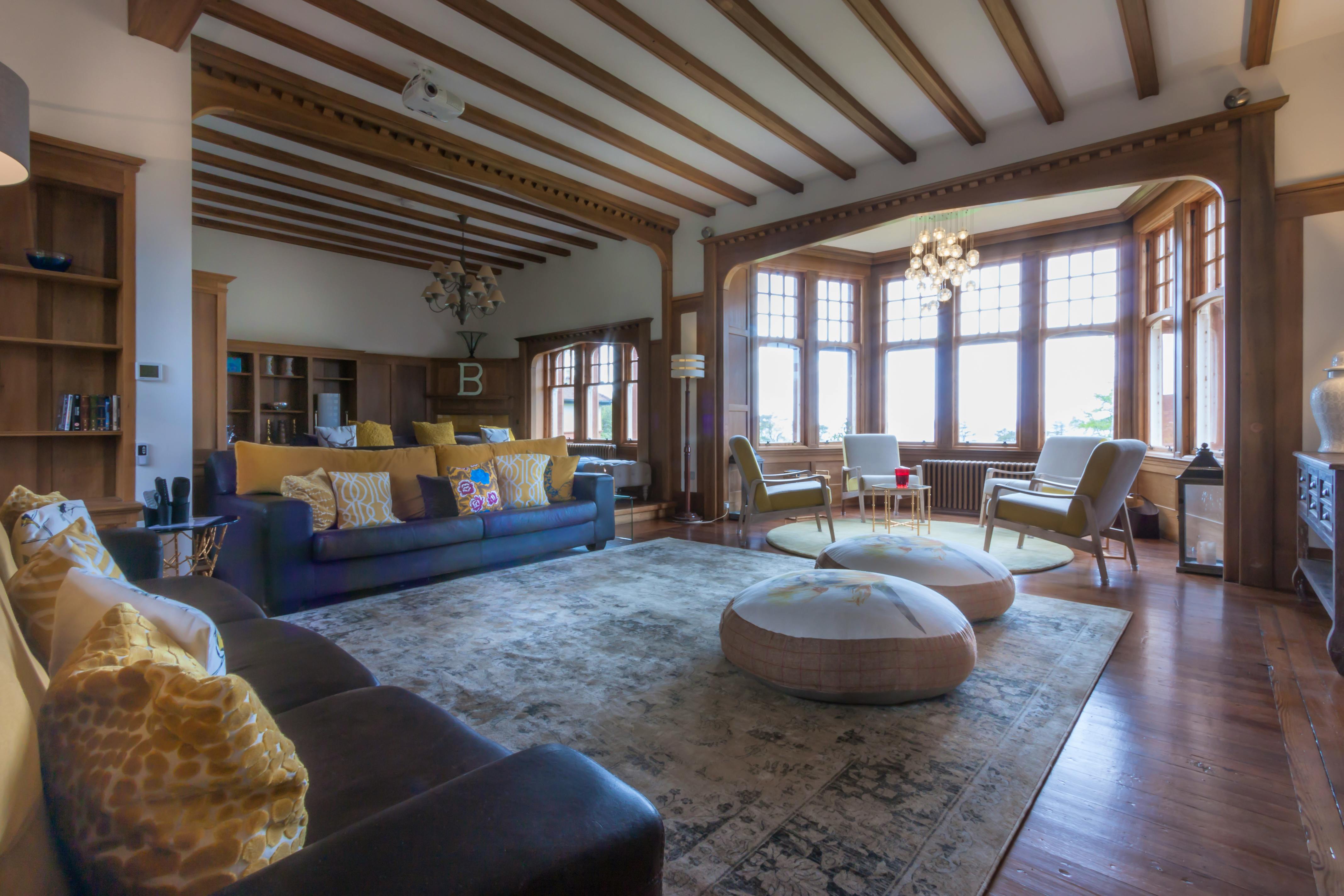 10 Best CoolStays for Big Groups