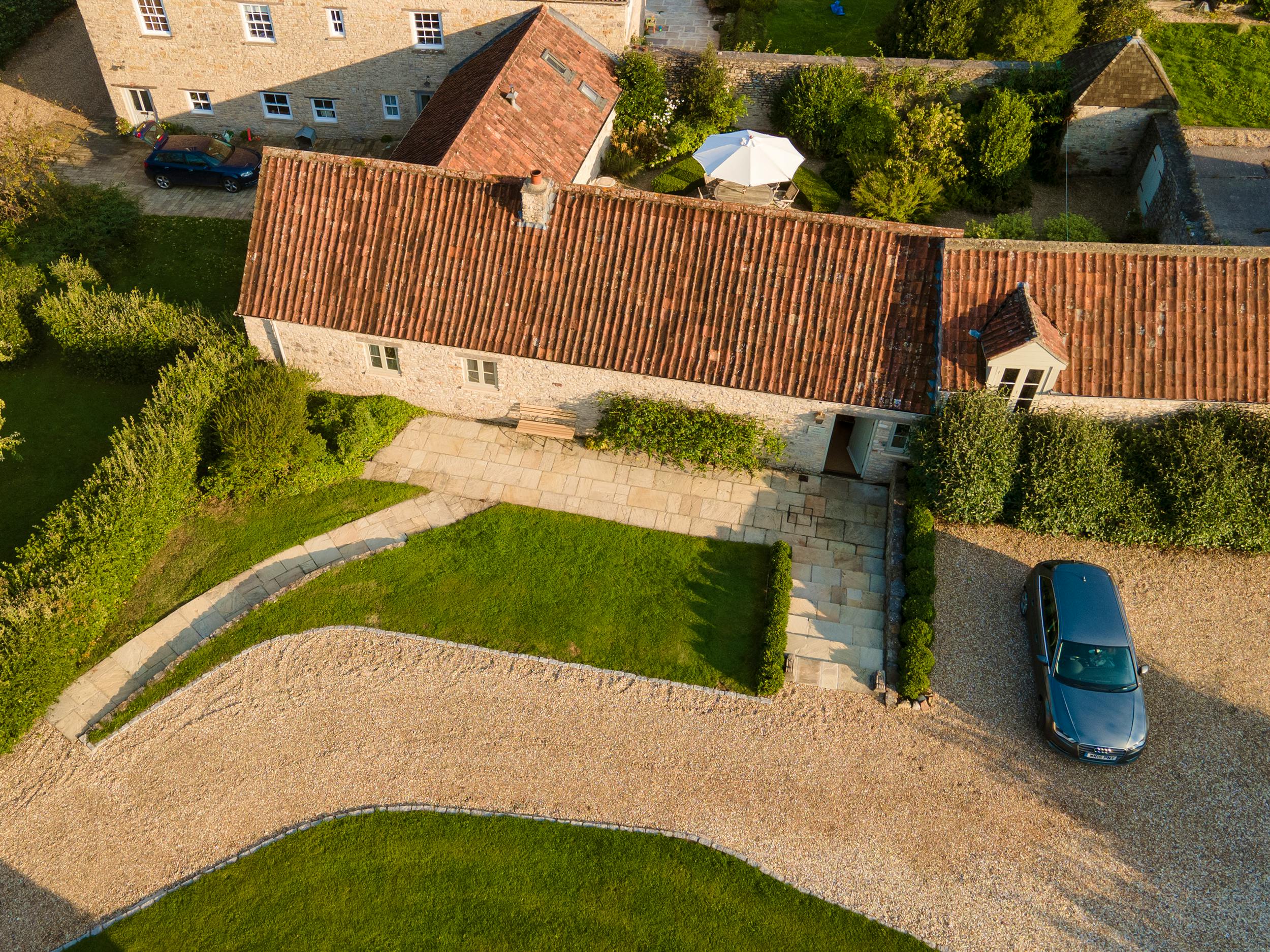 Private parking for 4  cars