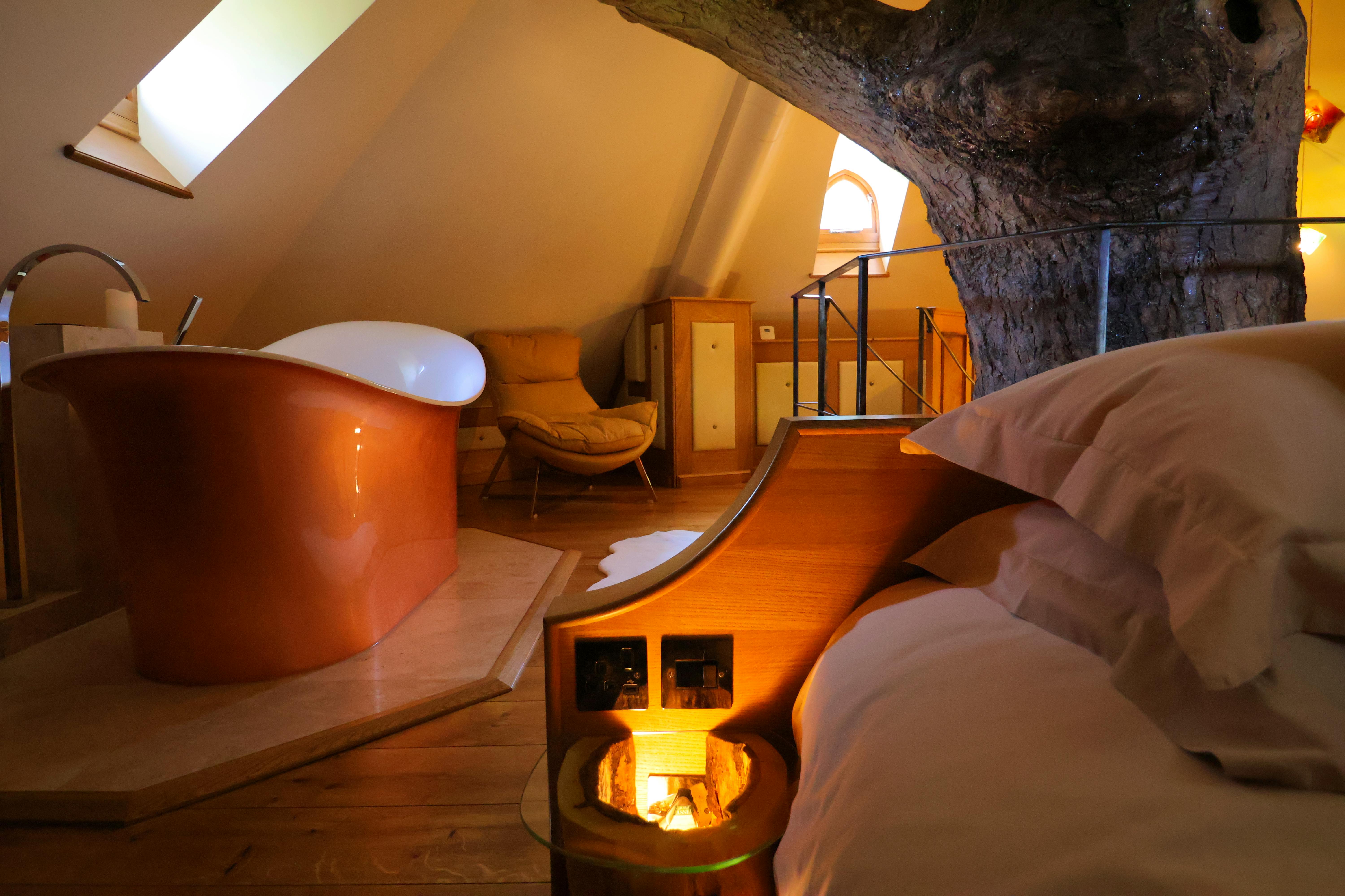 Eathelin Evening lighing