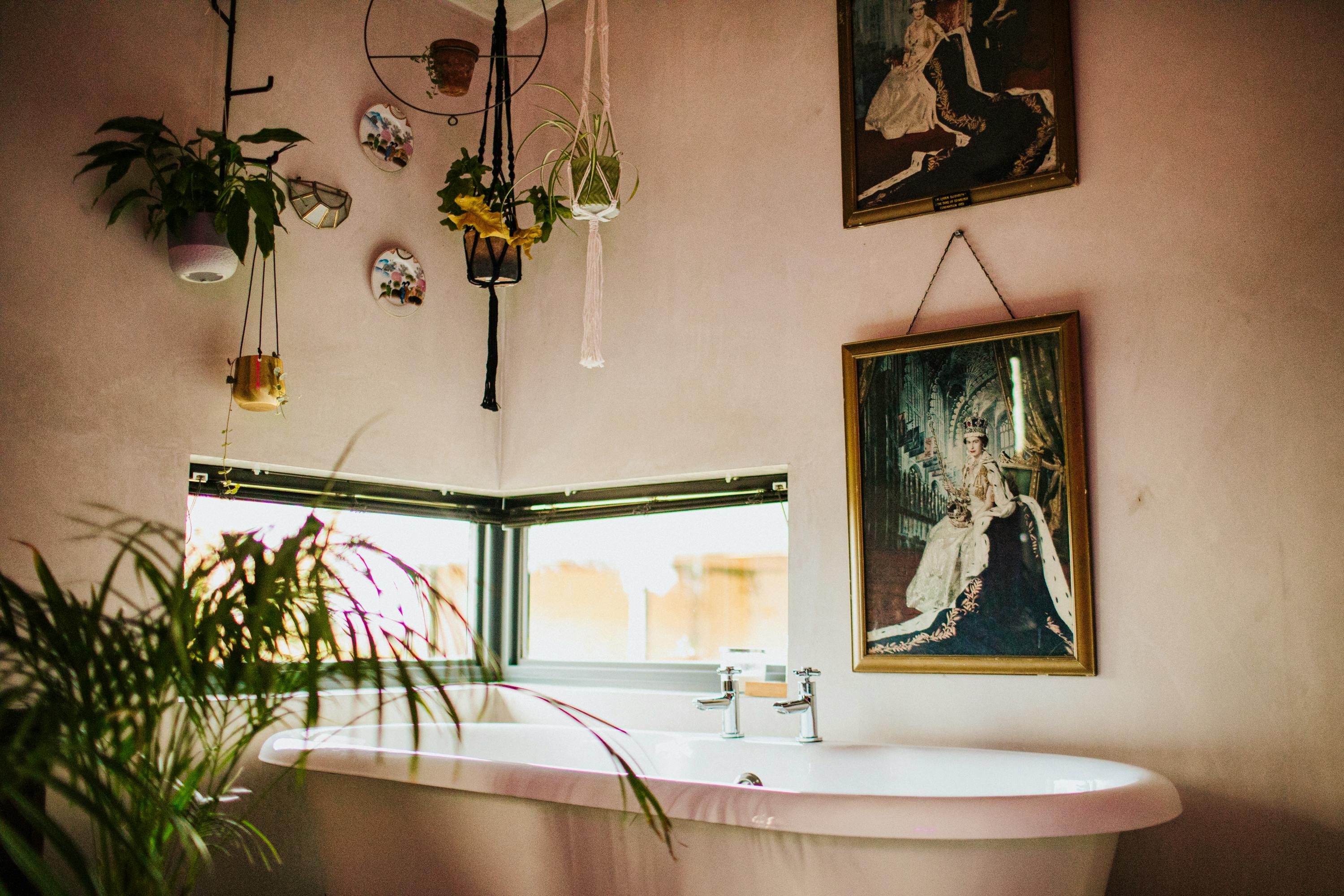 Antique roll-top bath in Bethnal